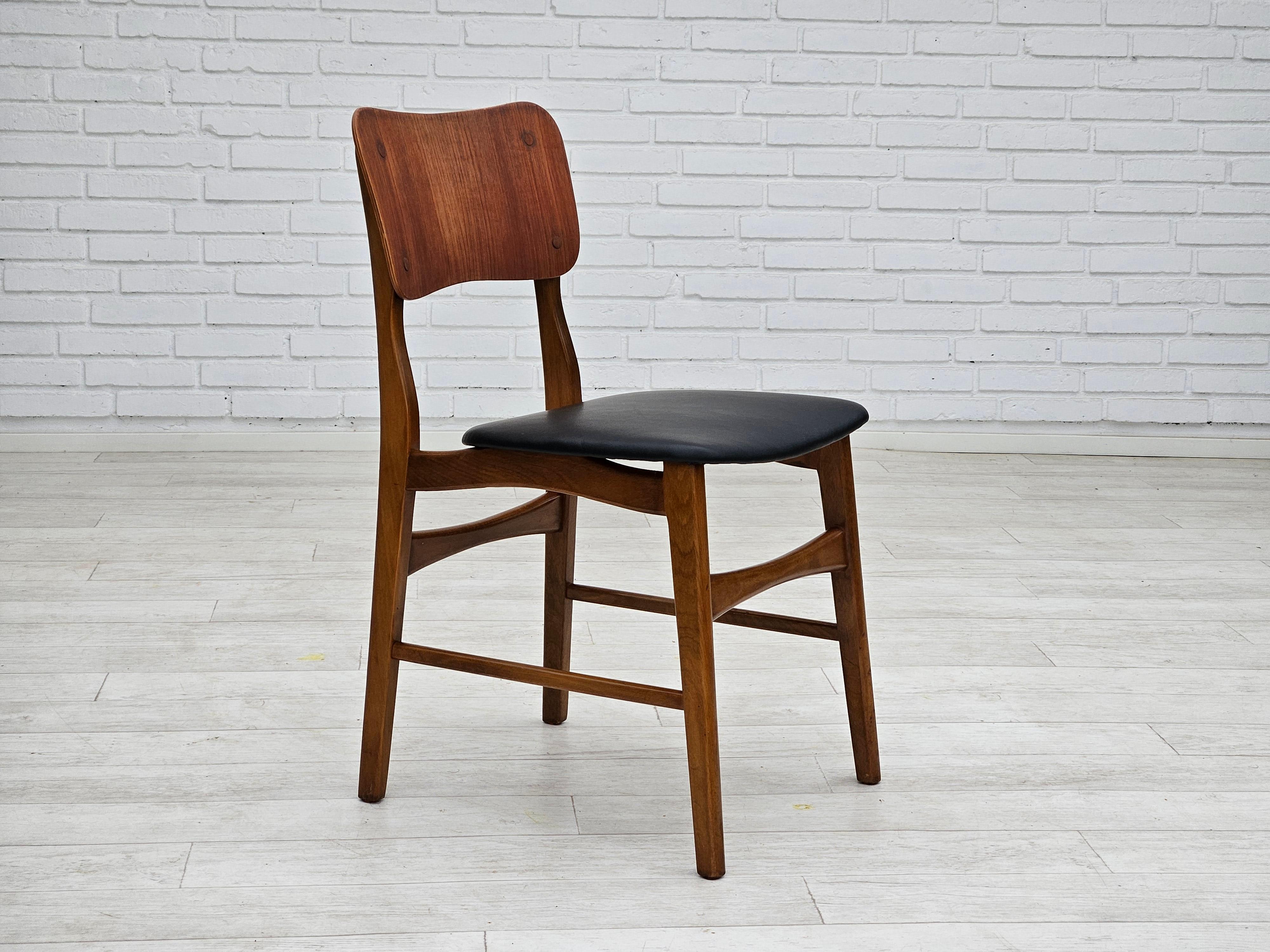 Des années 1960, design danois d'Ib Kofod Larsen, ensemble de 3 chaises de salle à manger modèle 62. Bon état - En vente à Tarm, 82