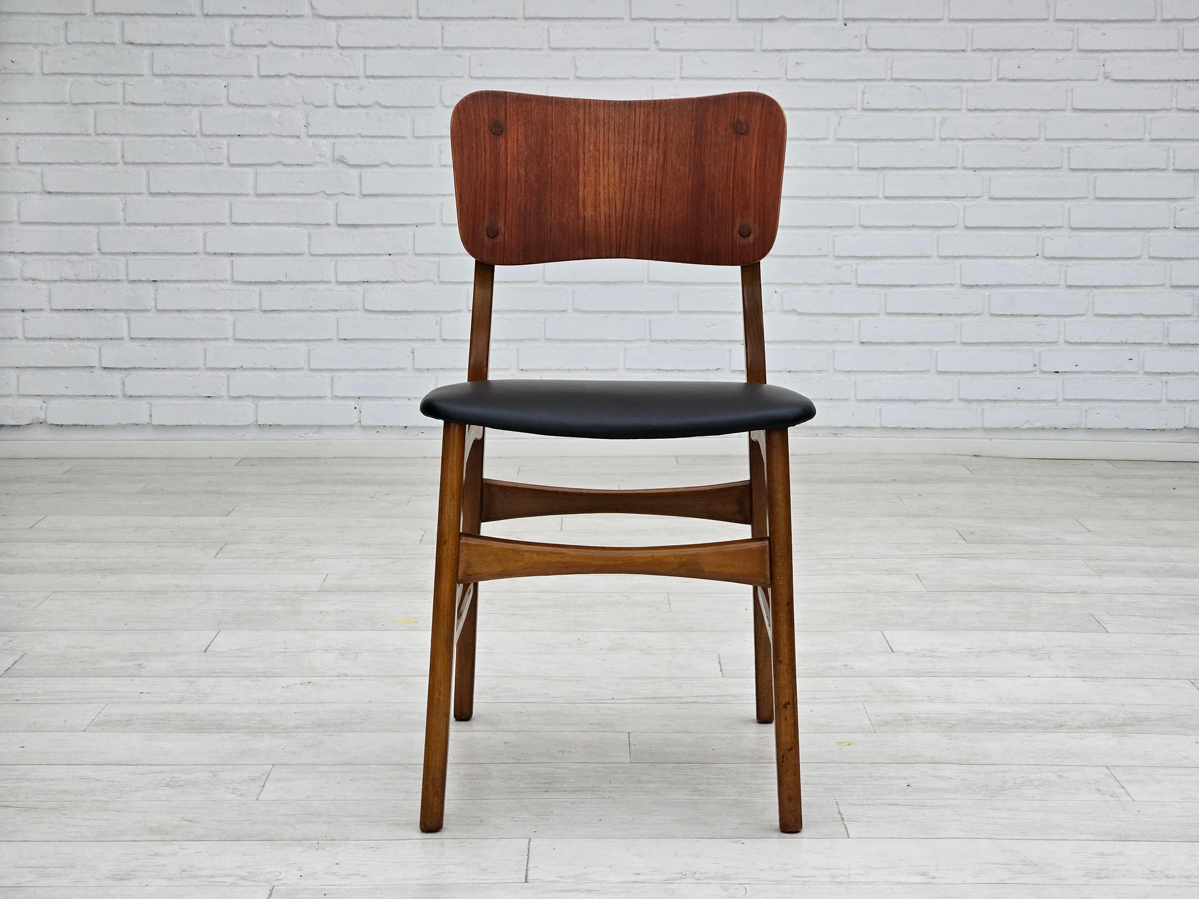 Leather 1960s, Danish design by Ib Kofod Larsen, set of 3 dining chairs model 62. For Sale