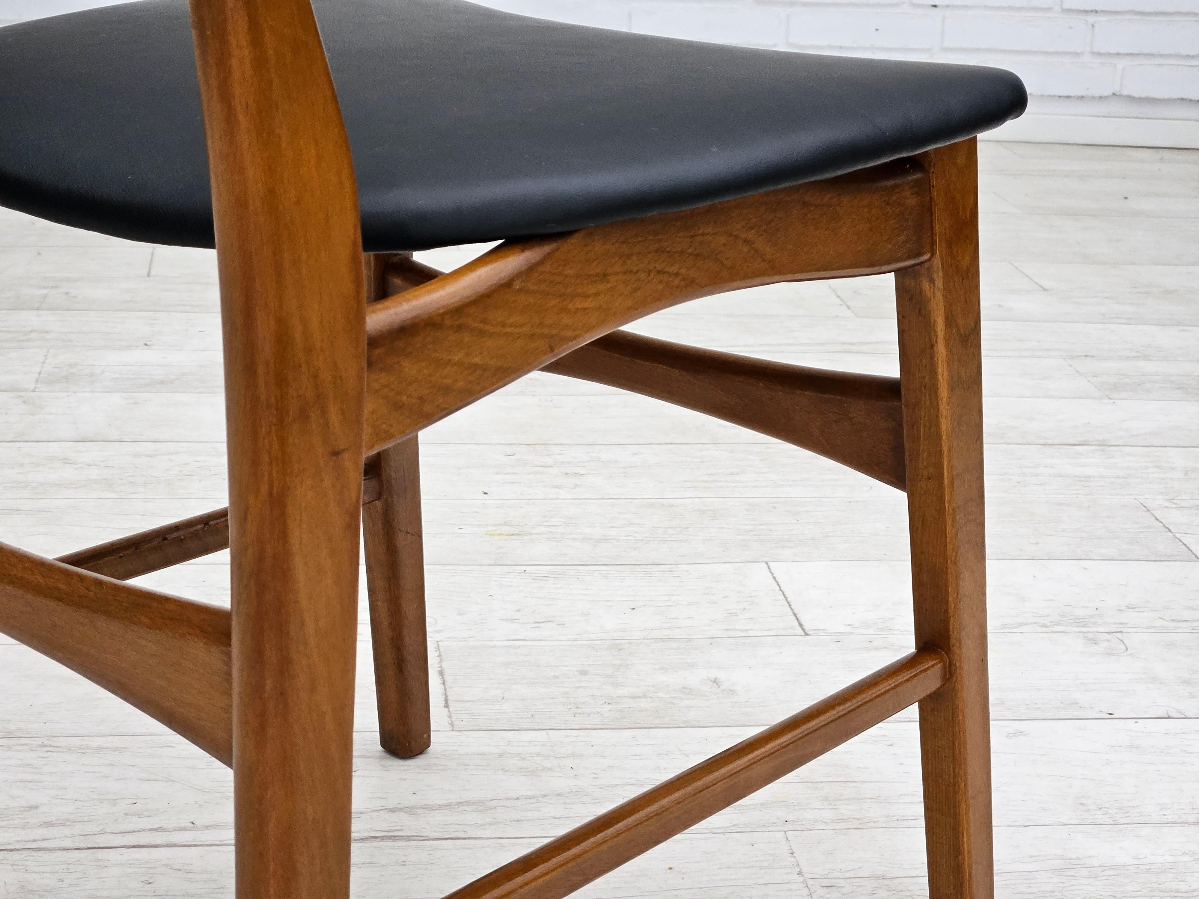 Des années 1960, design danois d'Ib Kofod Larsen, ensemble de 3 chaises de salle à manger modèle 62. en vente 2