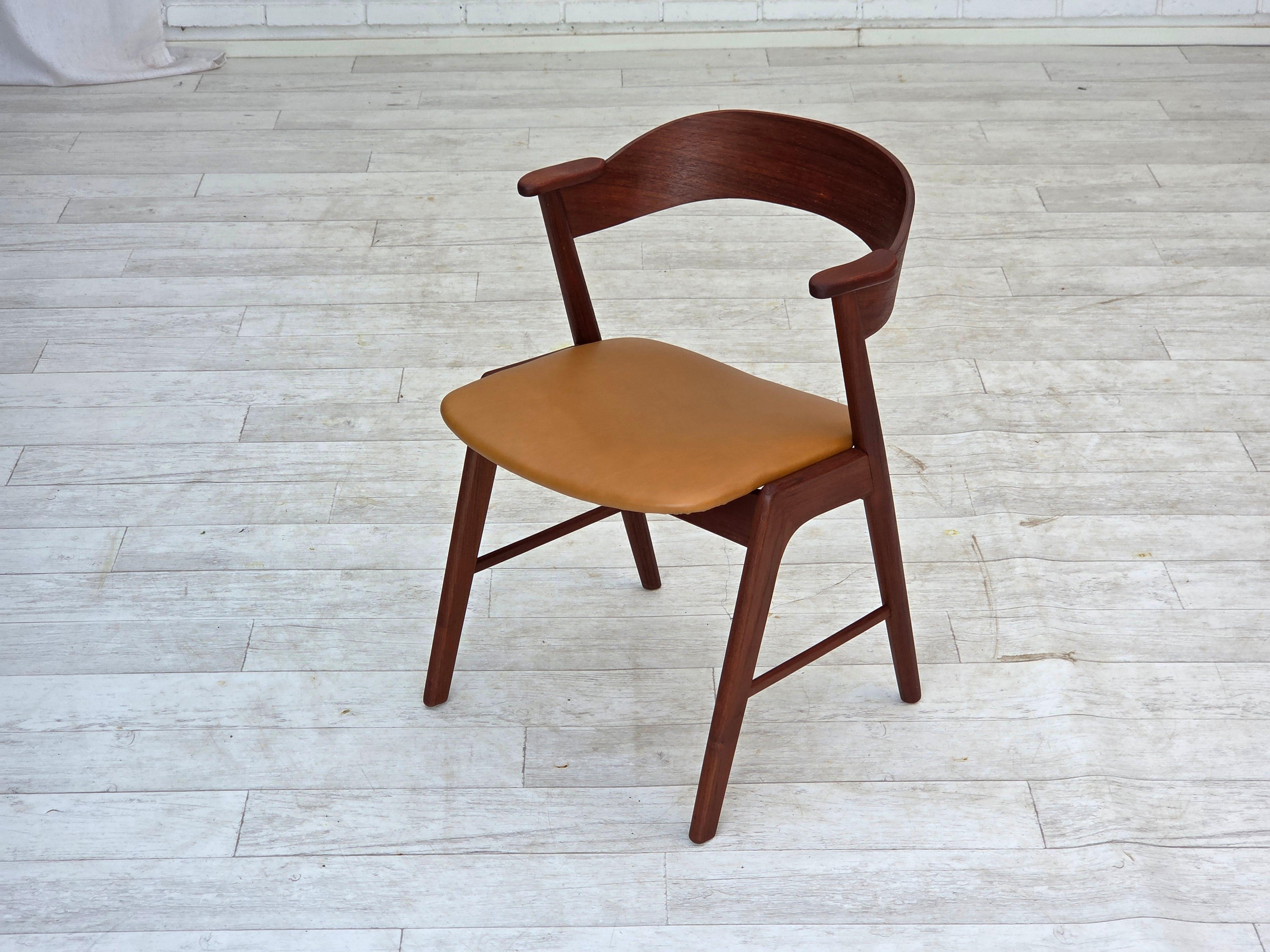 1960s, Danish design by Kai Kristensen, model 32, set of 8 dinning chairs. 14
