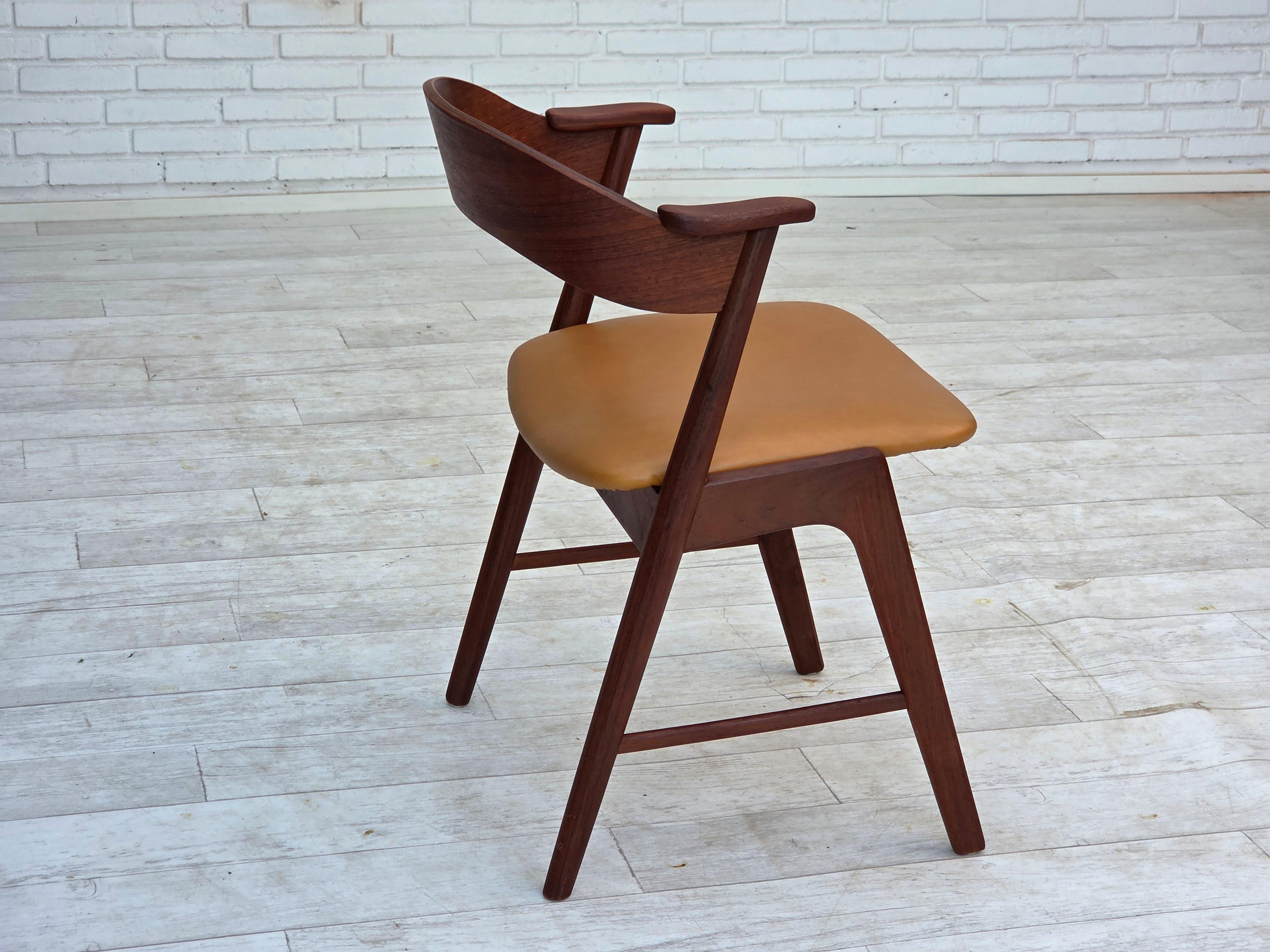 Mid-20th Century 1960s, Danish design by Kai Kristensen, model 32, set of 8 dinning chairs.