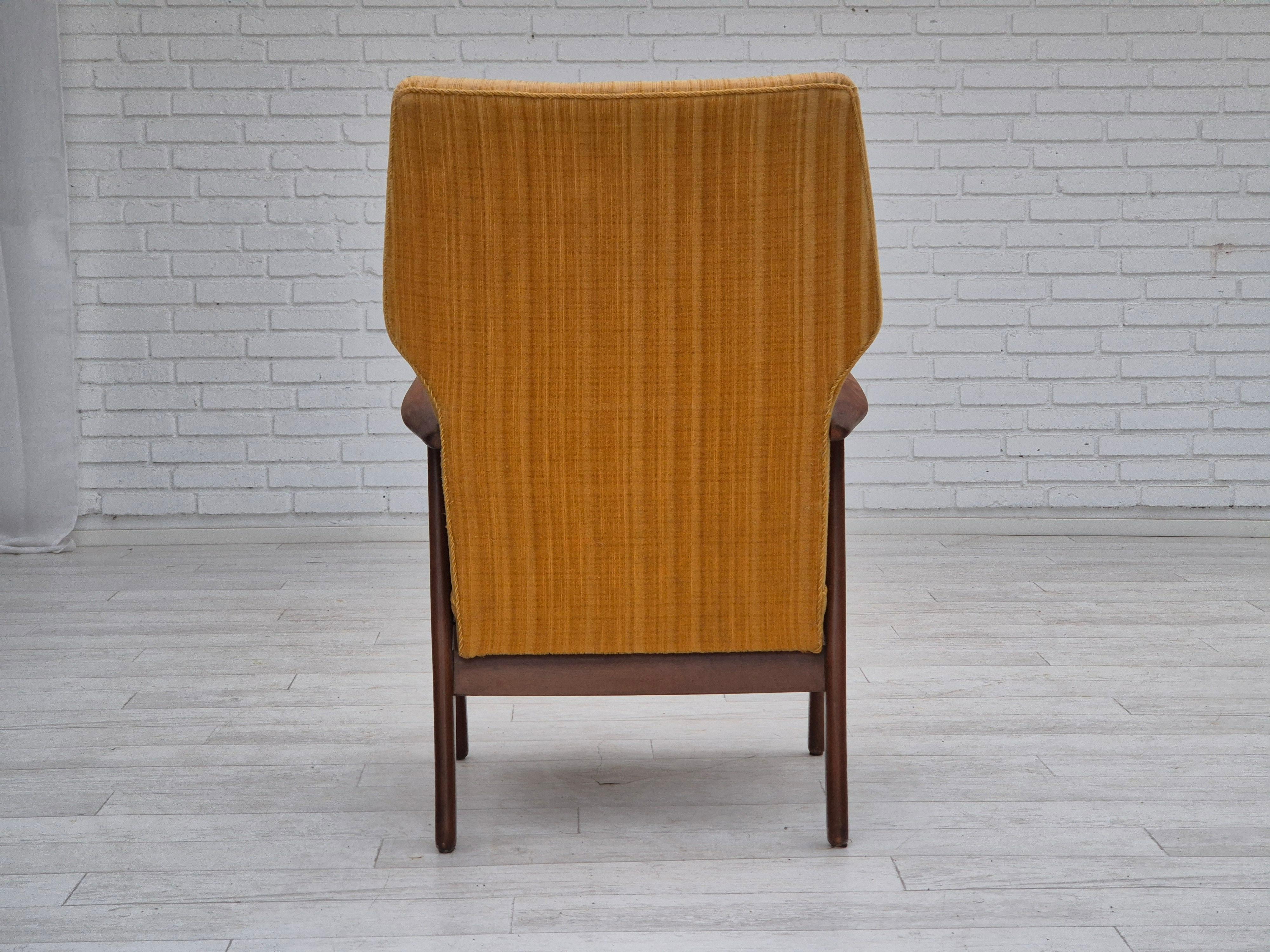 1960s, Danish design by Kurt Olsen, armchair model 230, original condition. en Bueno estado para la venta en Tarm, 82