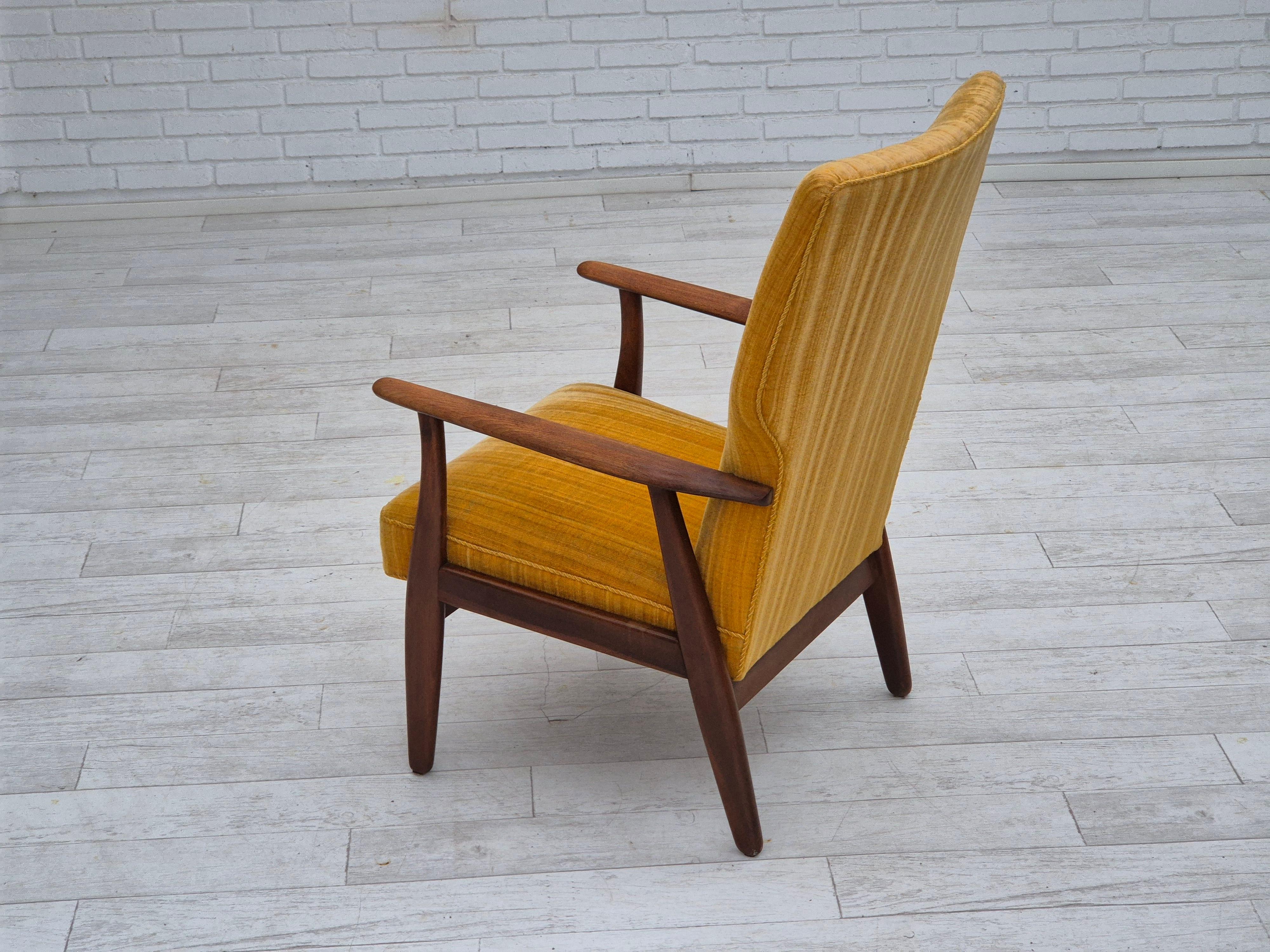 1960s, Danish design by Kurt Olsen, armchair model 230, original condition. mediados del siglo XX en venta
