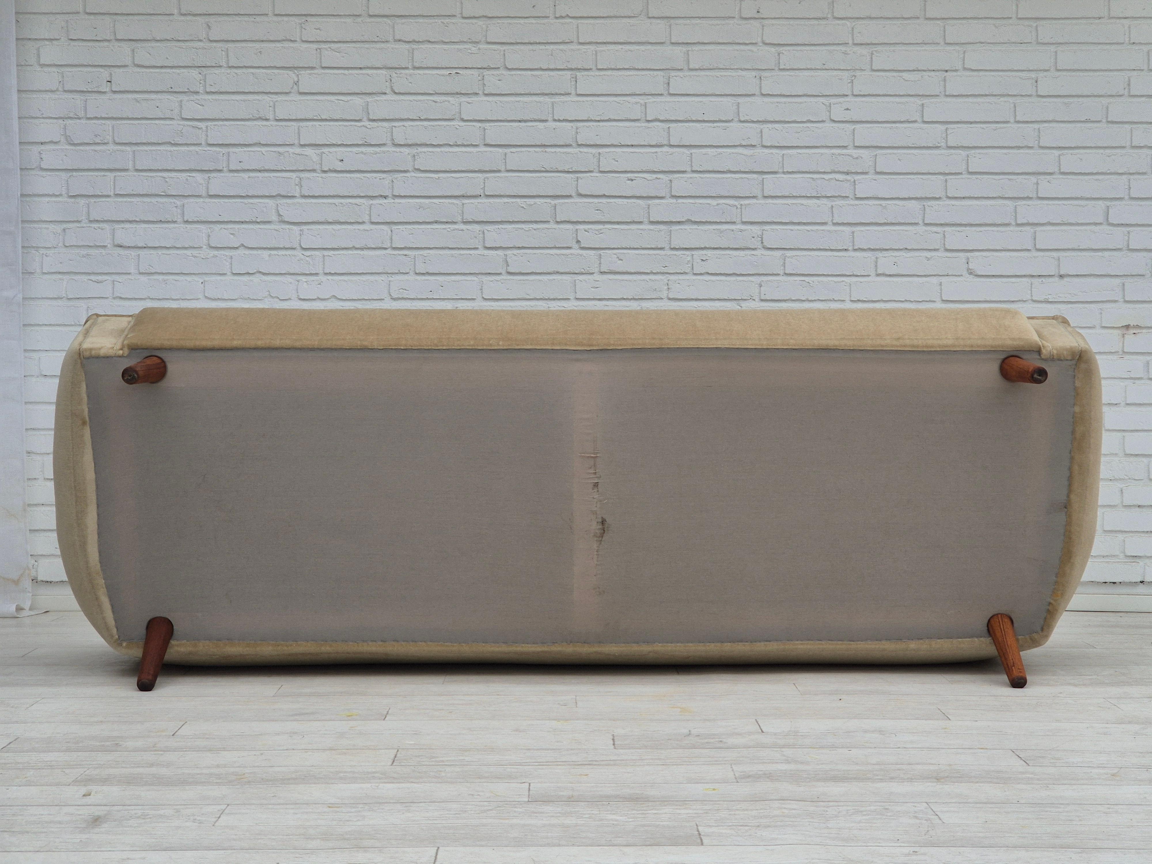 Années 1960, Design/One danois par Kurt Østervig, canapé 3 places, modèle 57, original. en vente 3
