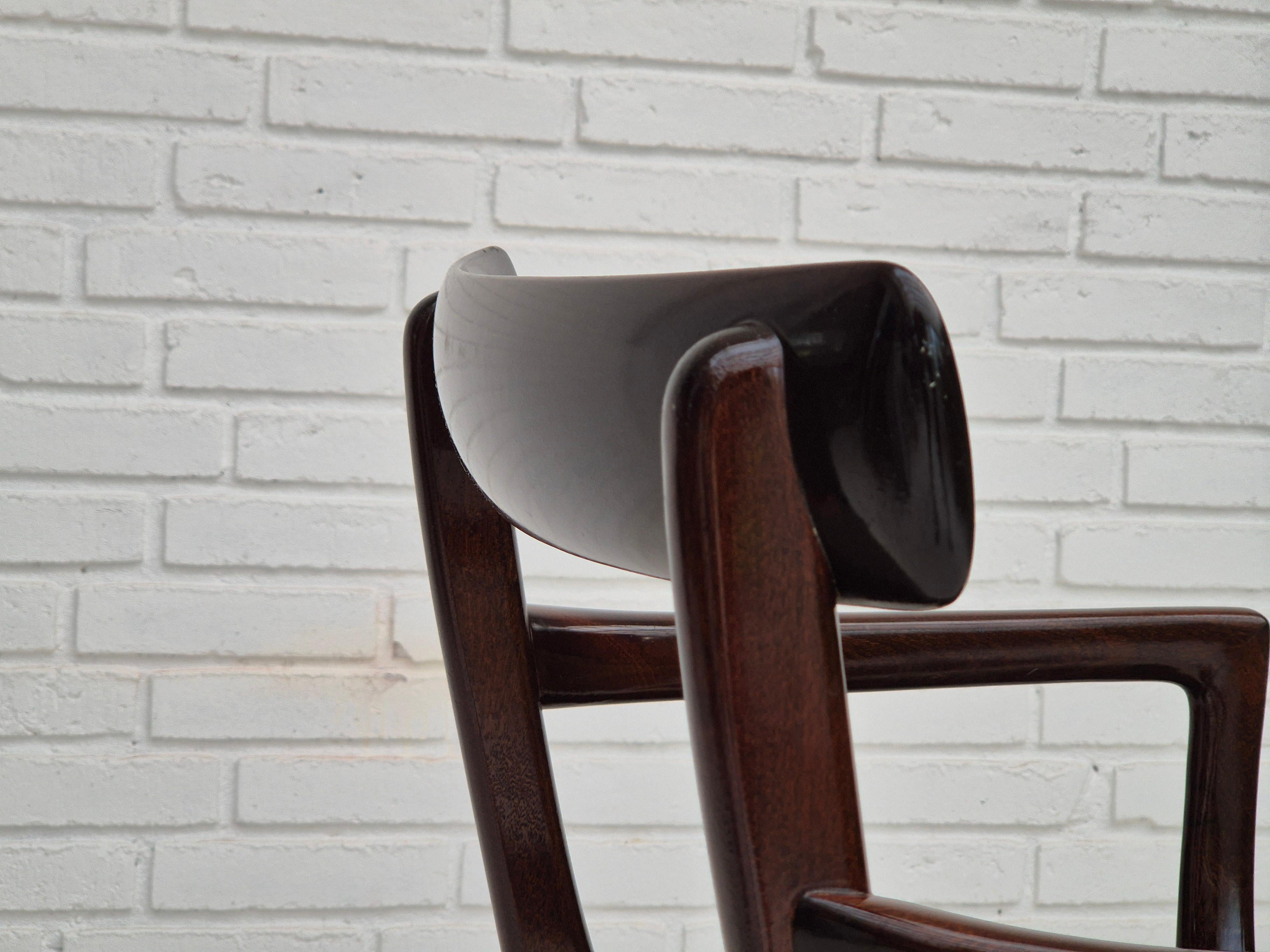 Années 1960, Design/One Wanscher, fauteuil, peau de vache, retapissé. en vente 8
