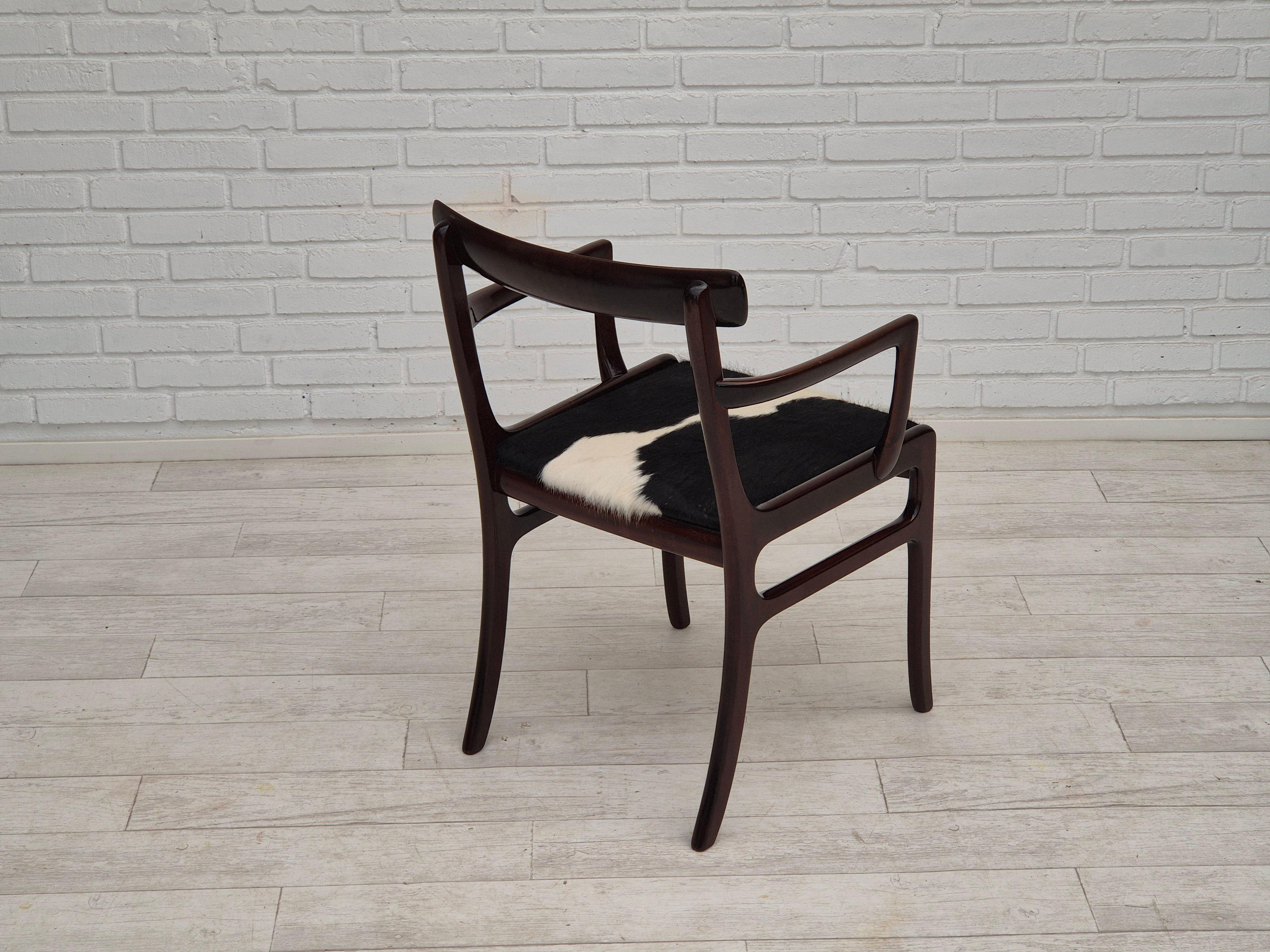 Cuir de vache Années 1960, Design/One Wanscher, fauteuil, peau de vache, retapissé. en vente