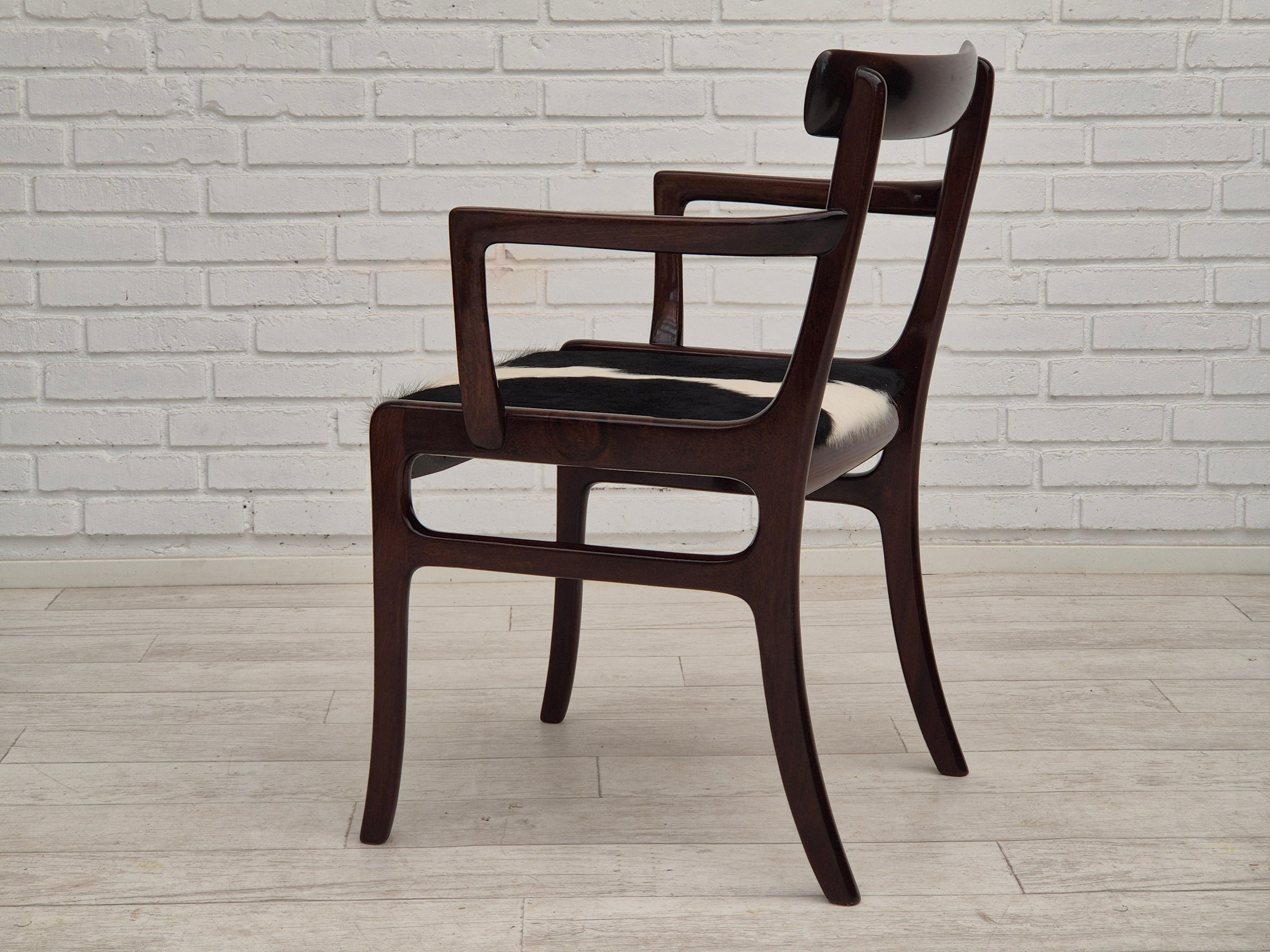 Années 1960, Design/One Wanscher, fauteuil, peau de vache, retapissé. en vente 1