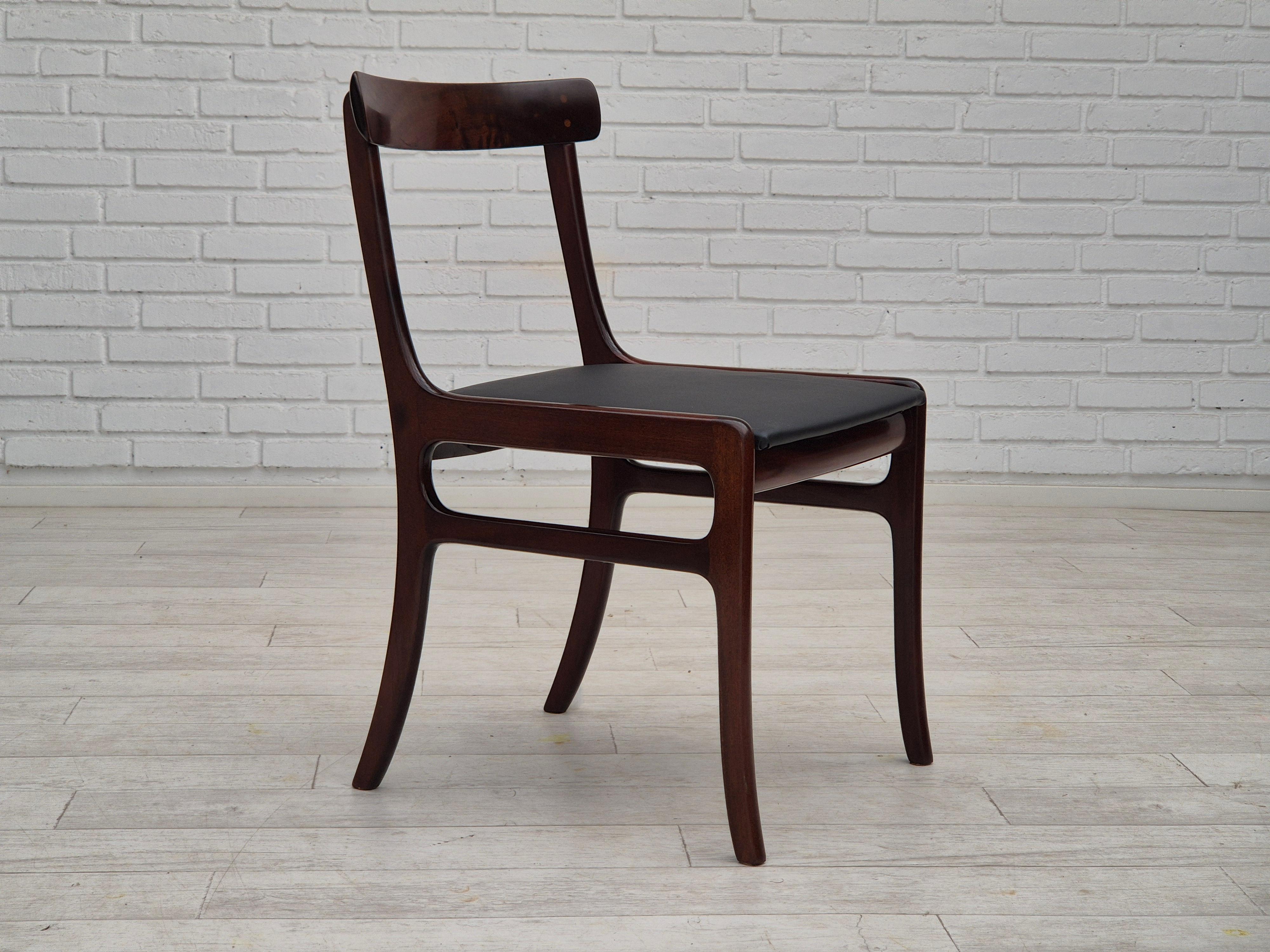 Satz von 4 Esszimmerstühlen, dänisches Design von Ole Wanscher, 1960er Jahre, neu gepolstert. (Dänisch) im Angebot