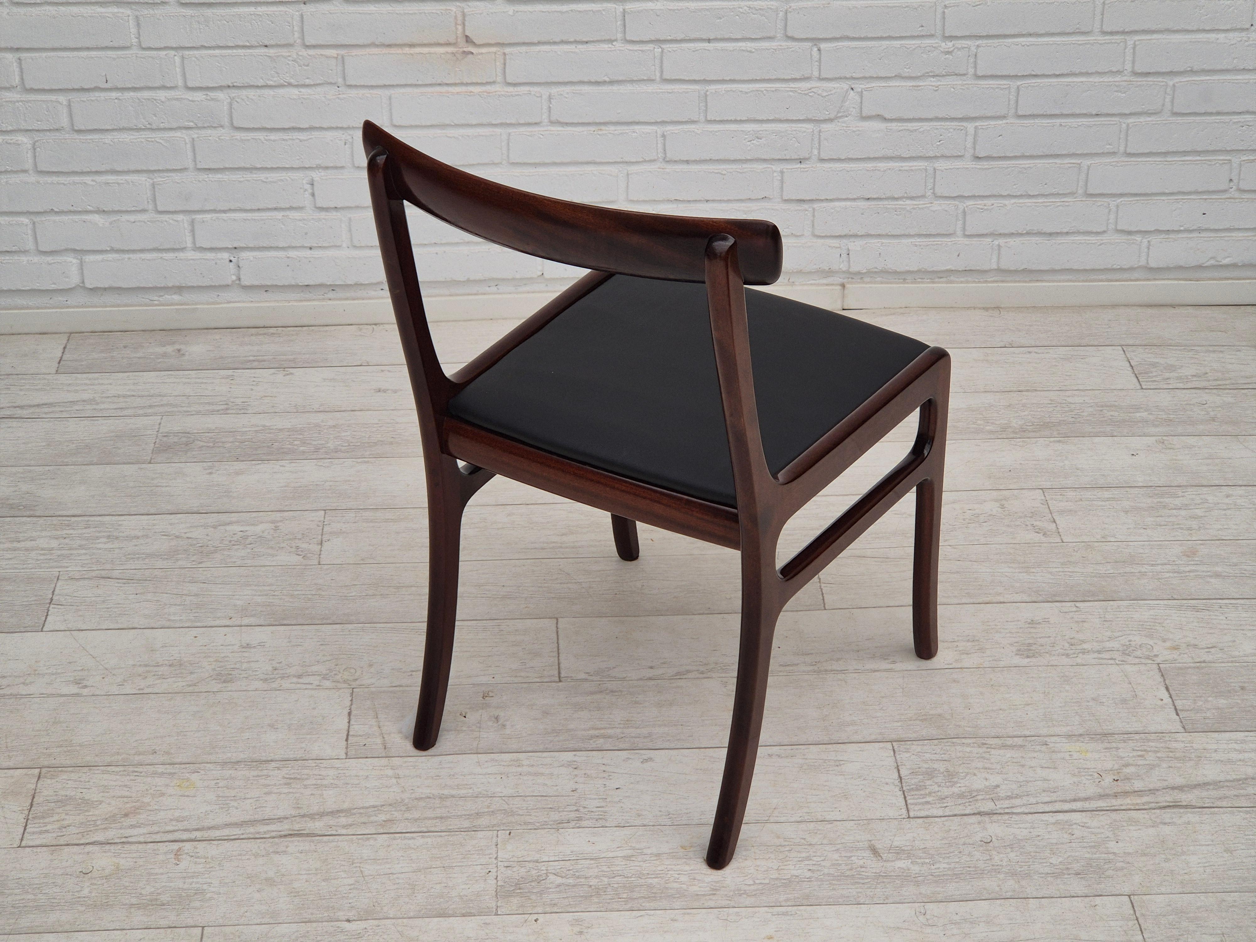 Satz von 4 Esszimmerstühlen, dänisches Design von Ole Wanscher, 1960er Jahre, neu gepolstert. (Kunstleder) im Angebot