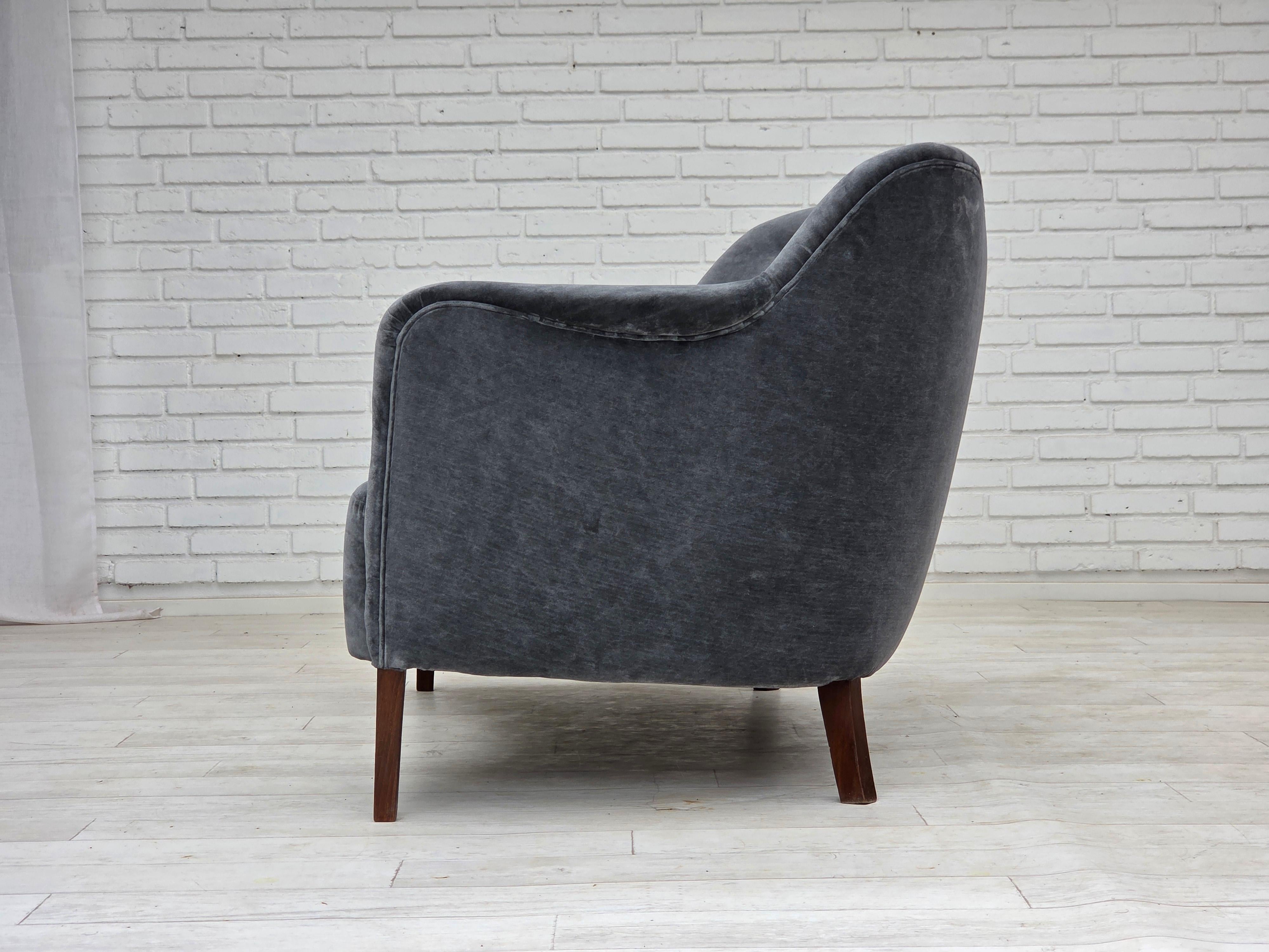 Años 60, diseño danés de Slagelse Møbelværk, sofá, modelo 185, retapizado. en venta 9