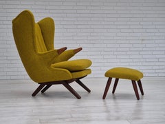 Anni '60, design danese di Svend Skipper, "Teddy Bear Chair" con pouf.