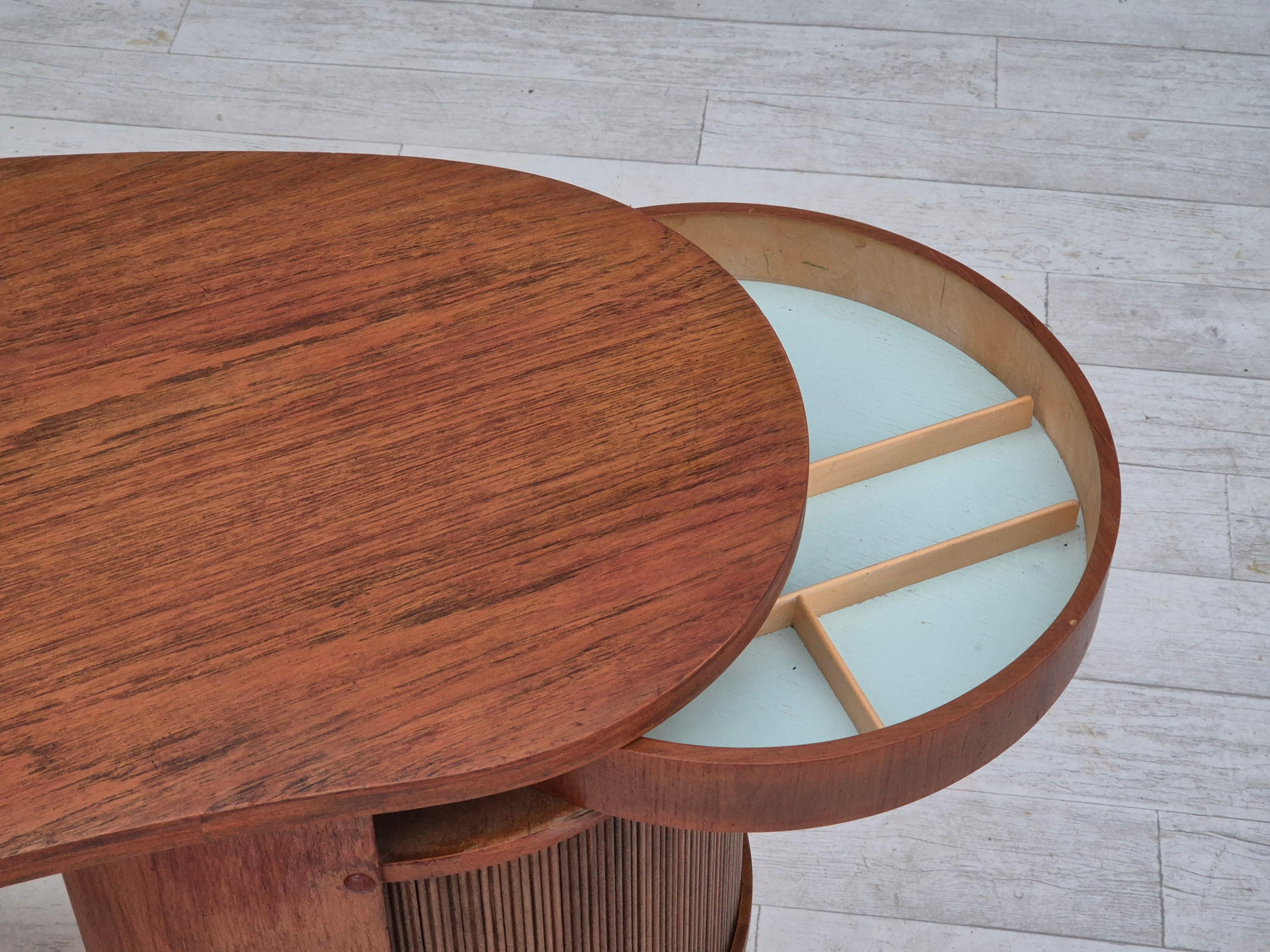 1960s, Danish design by Tibergaard Nielsen Møbelfabrik, free standing desk. 6