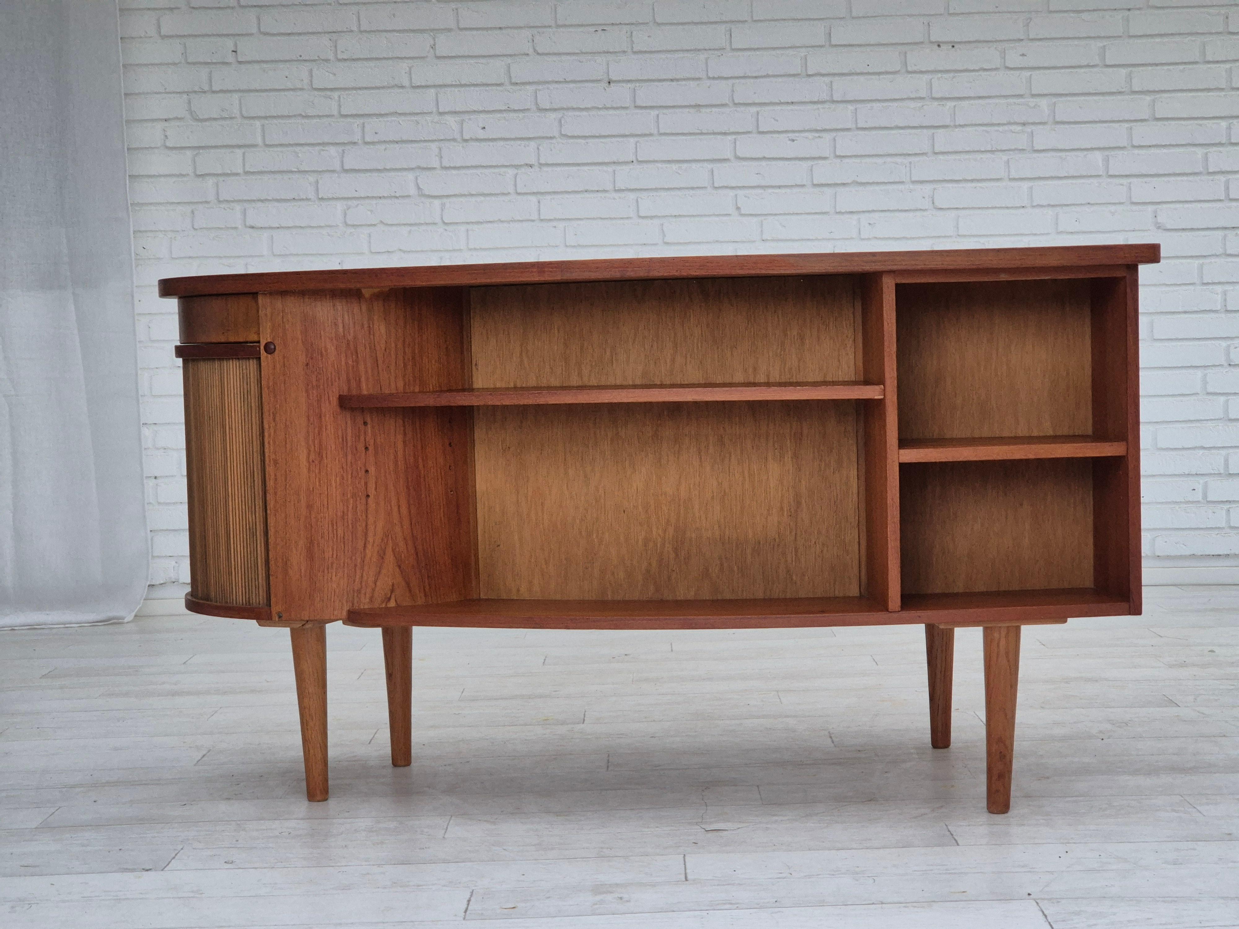Glass 1960s, Danish design by Tibergaard Nielsen Møbelfabrik, free standing desk.