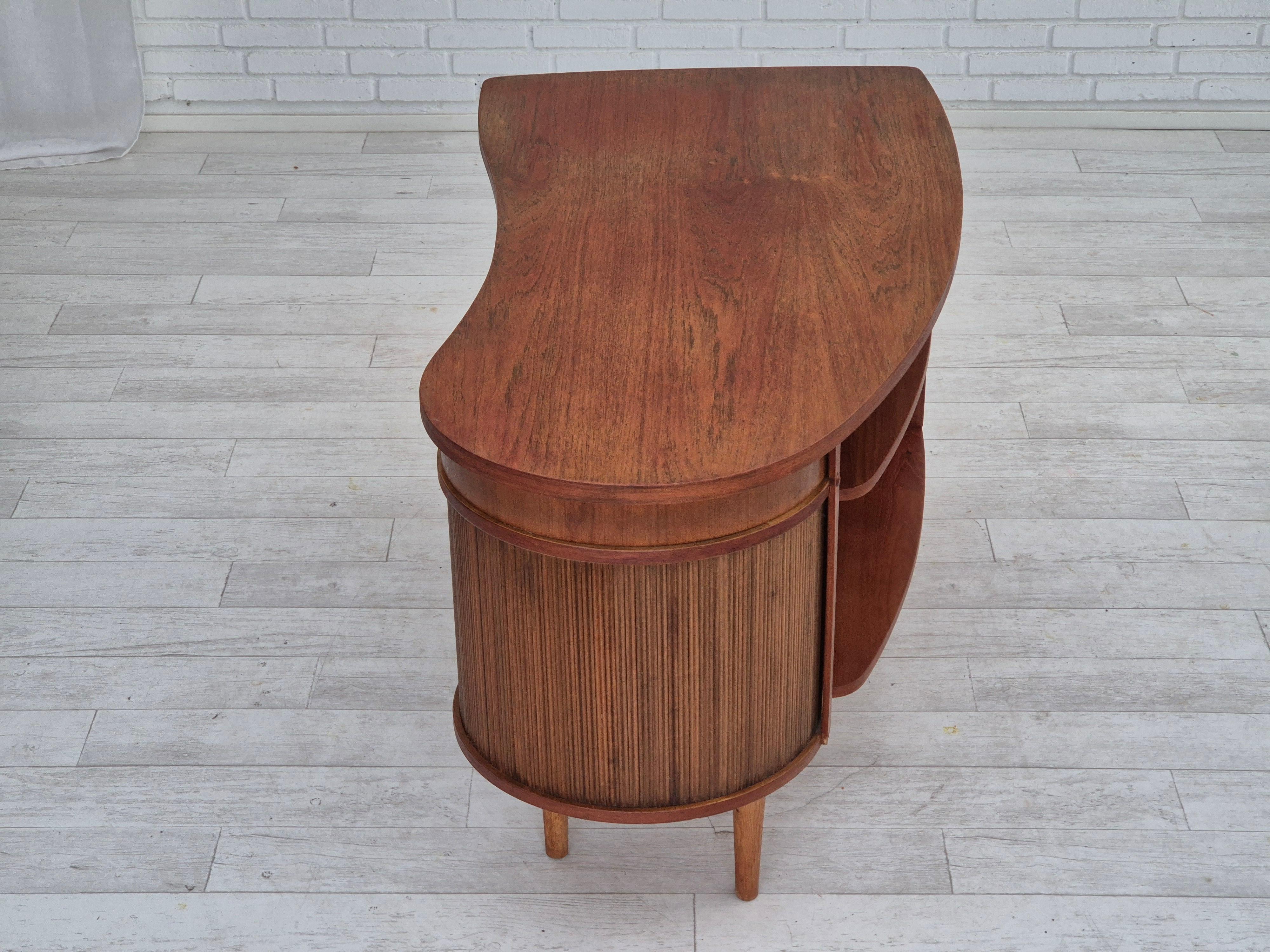 1960s, Danish design by Tibergaard Nielsen Møbelfabrik, free standing desk. 2