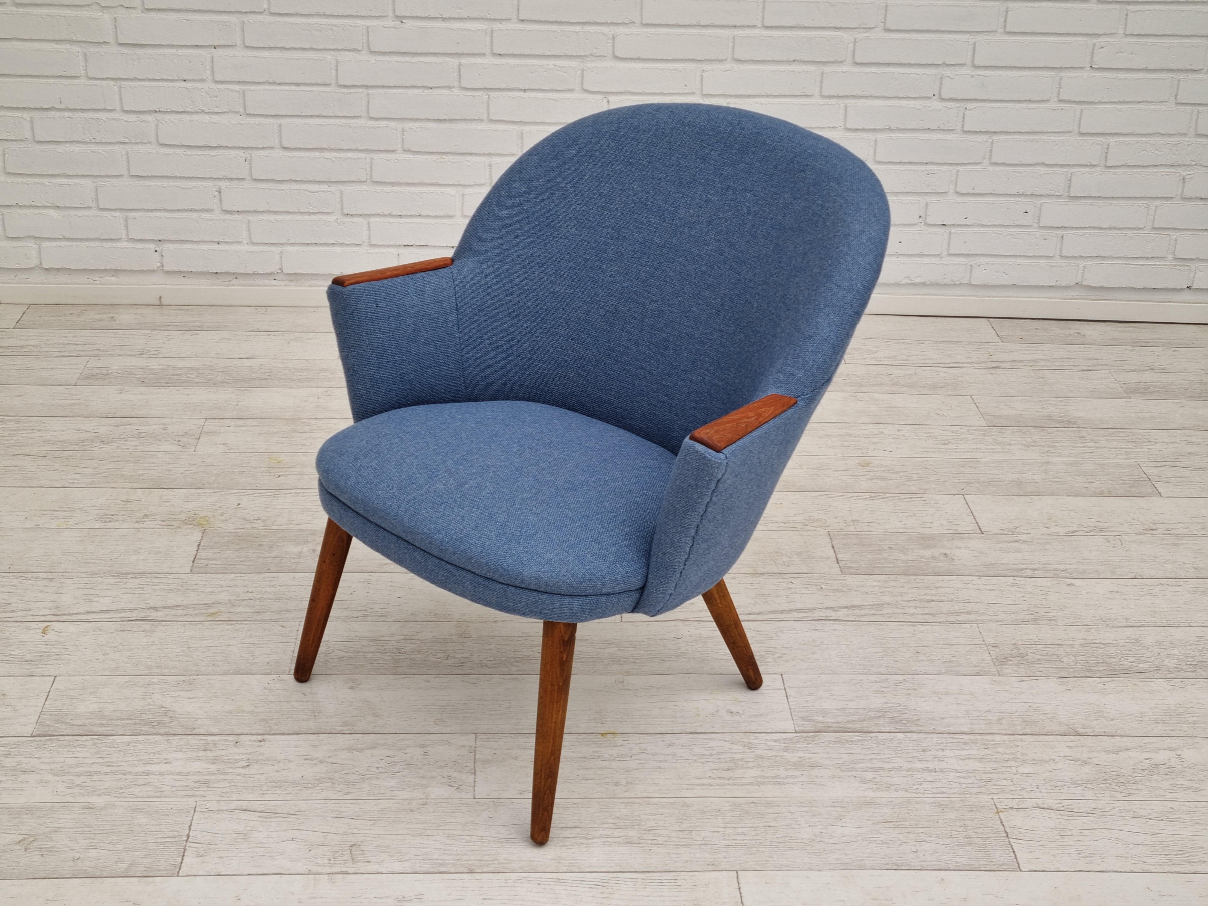 1960s, Danish Design, Completely Reupholst Lounge Chair, Camira Furniture Wool For Sale 5