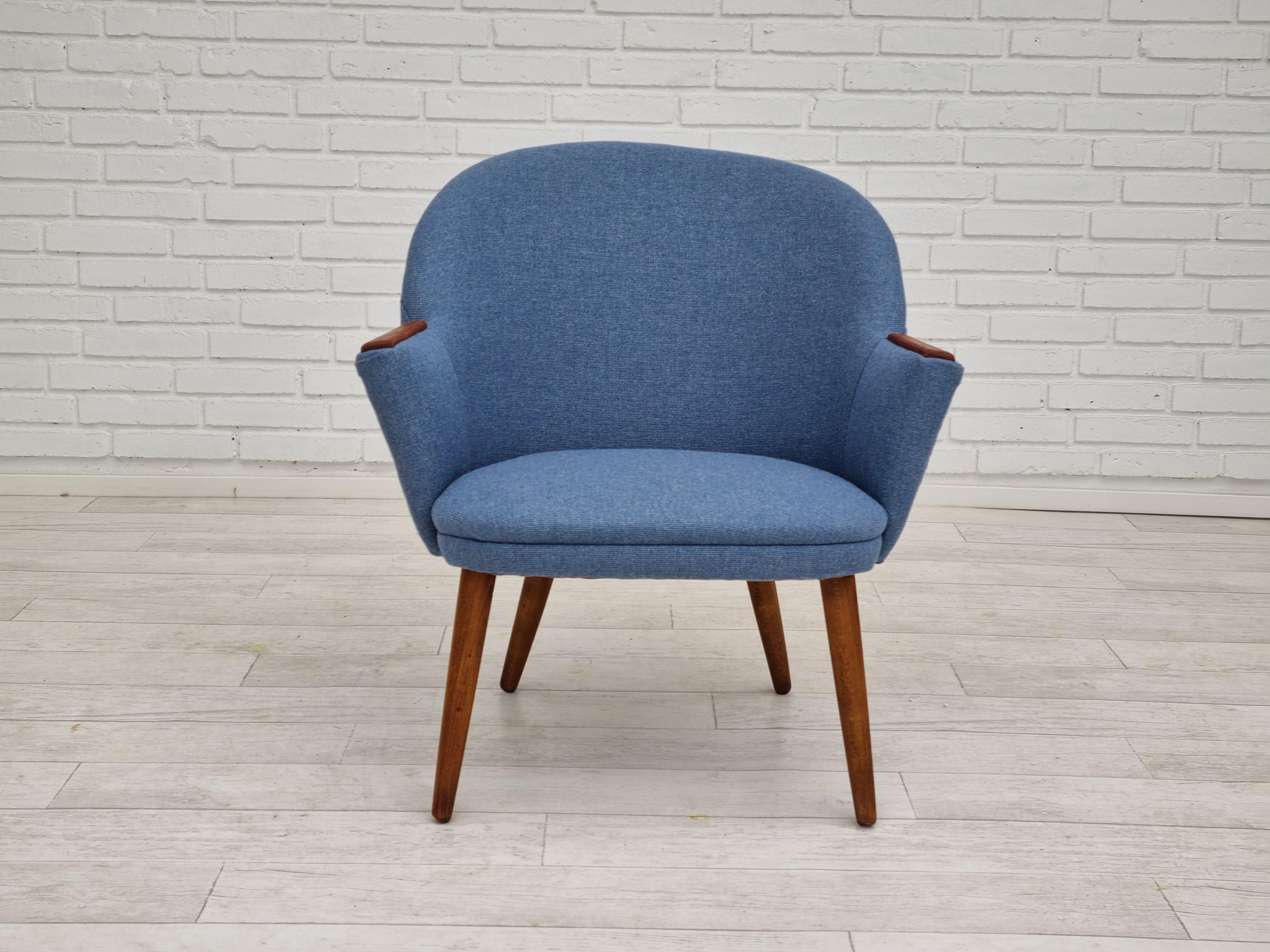 1960s, Danish Design, Completely Reupholst Lounge Chair, Camira Furniture Wool In Good Condition For Sale In Tarm, 82
