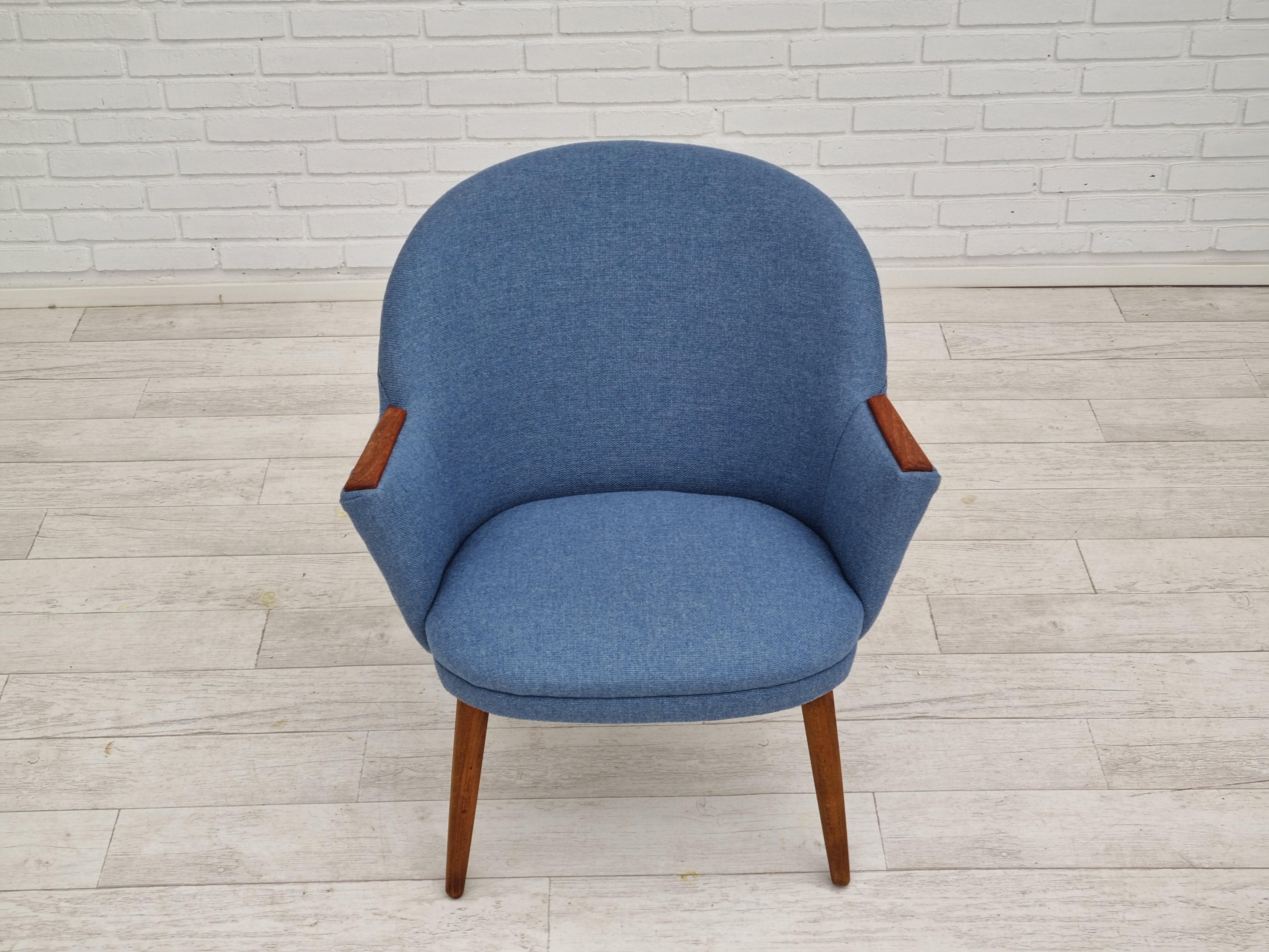 Mid-20th Century 1960s, Danish Design, Completely Reupholst Lounge Chair, Camira Furniture Wool For Sale