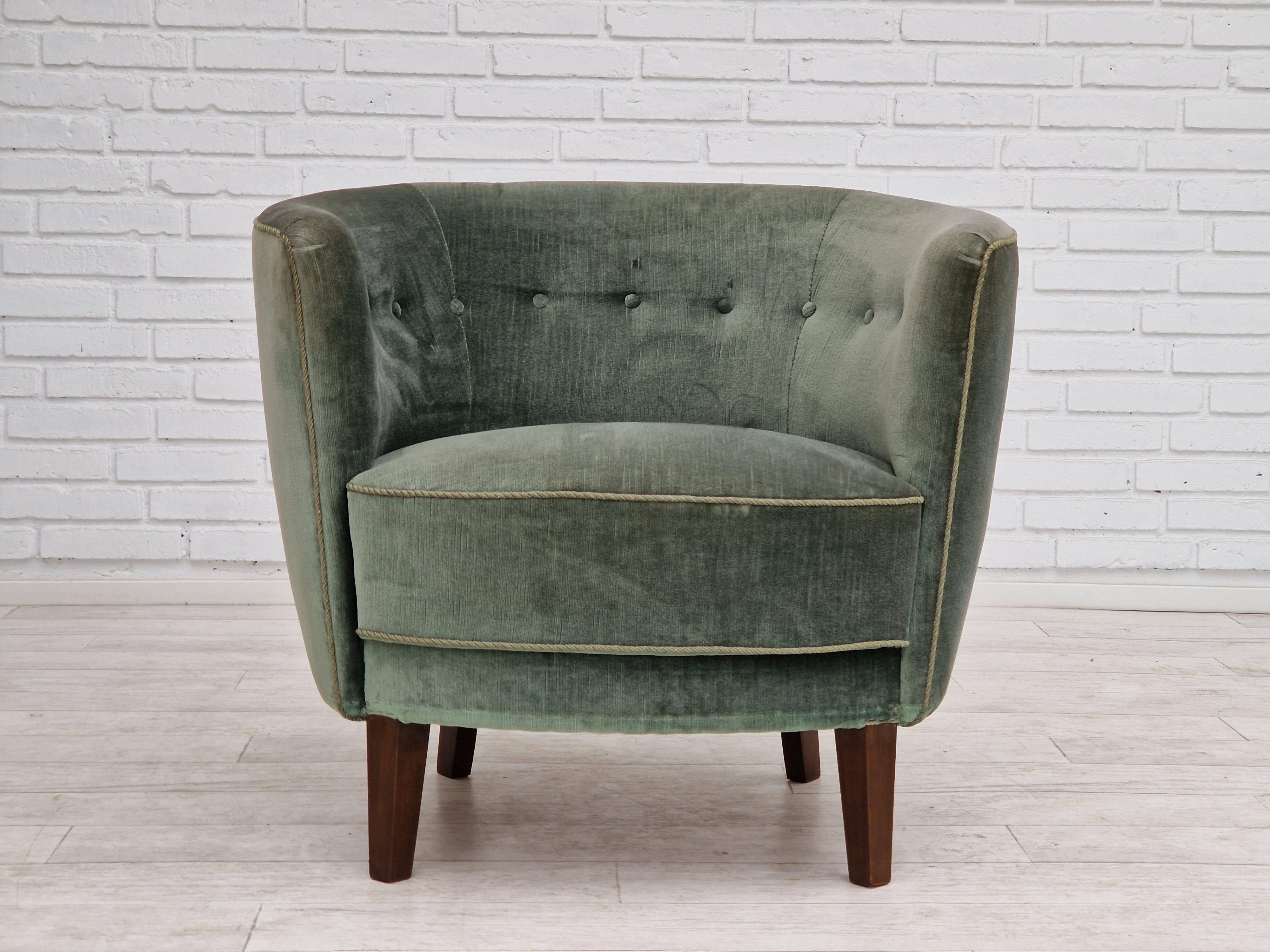 Scandinave moderne Fauteuil de salon courbé danois des années 1960, très bon état d'origine. en vente