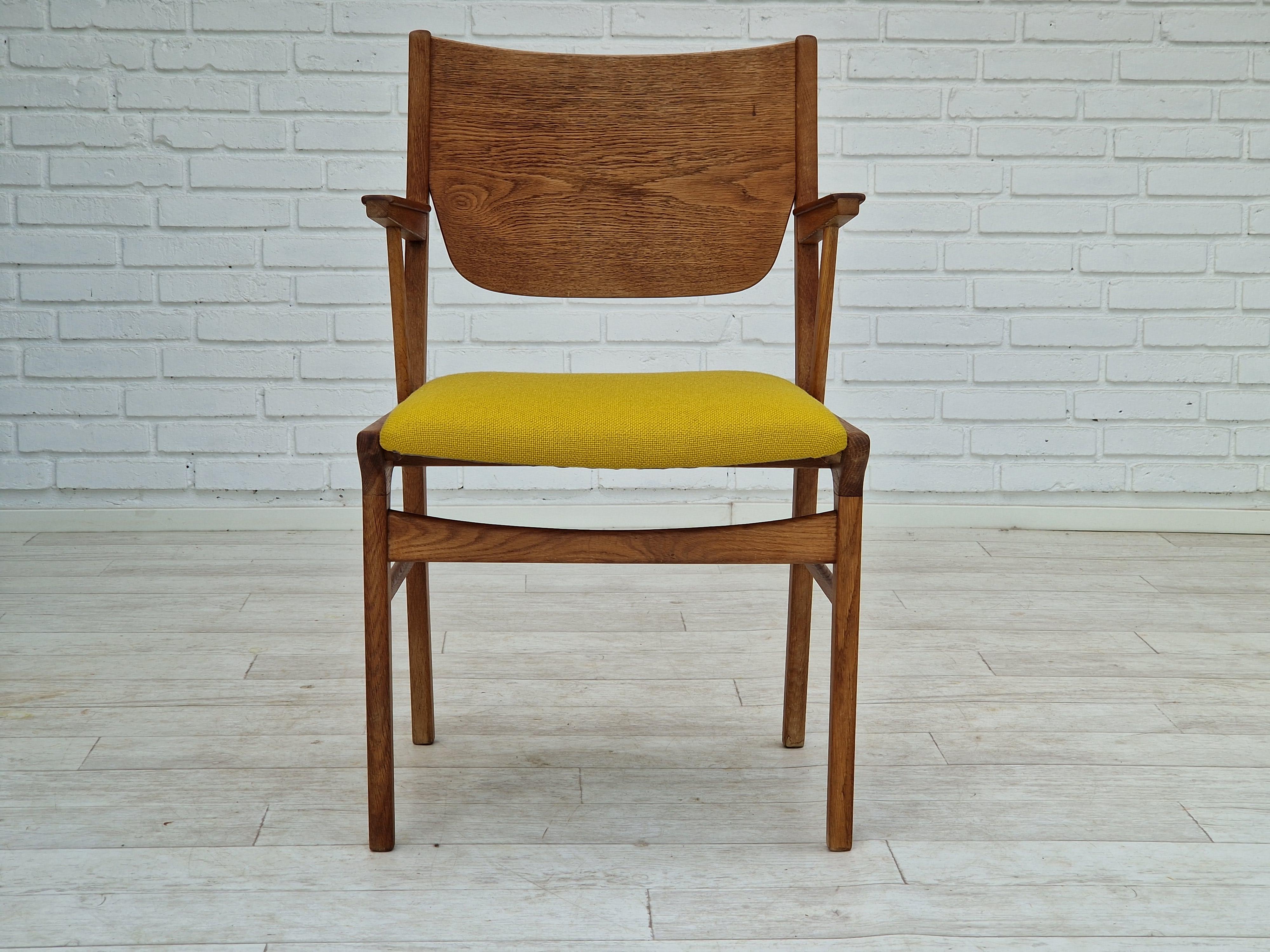 1960s, Danish Design, Restored Armchair, Kvadrat Wool, Oak Wood For Sale 5