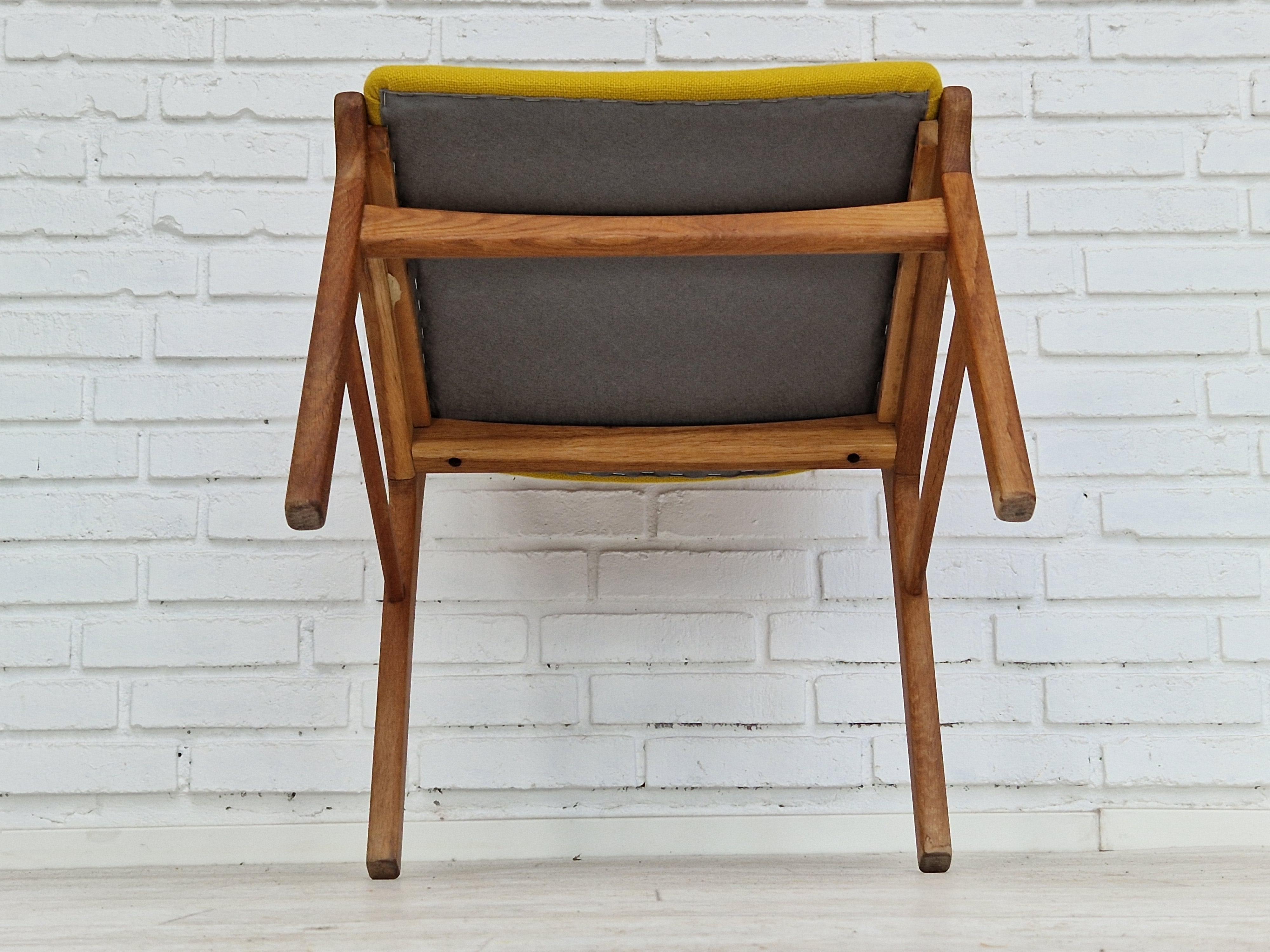 1960s, Danish Design, Restored Armchair, Kvadrat Wool, Oak Wood For Sale 11