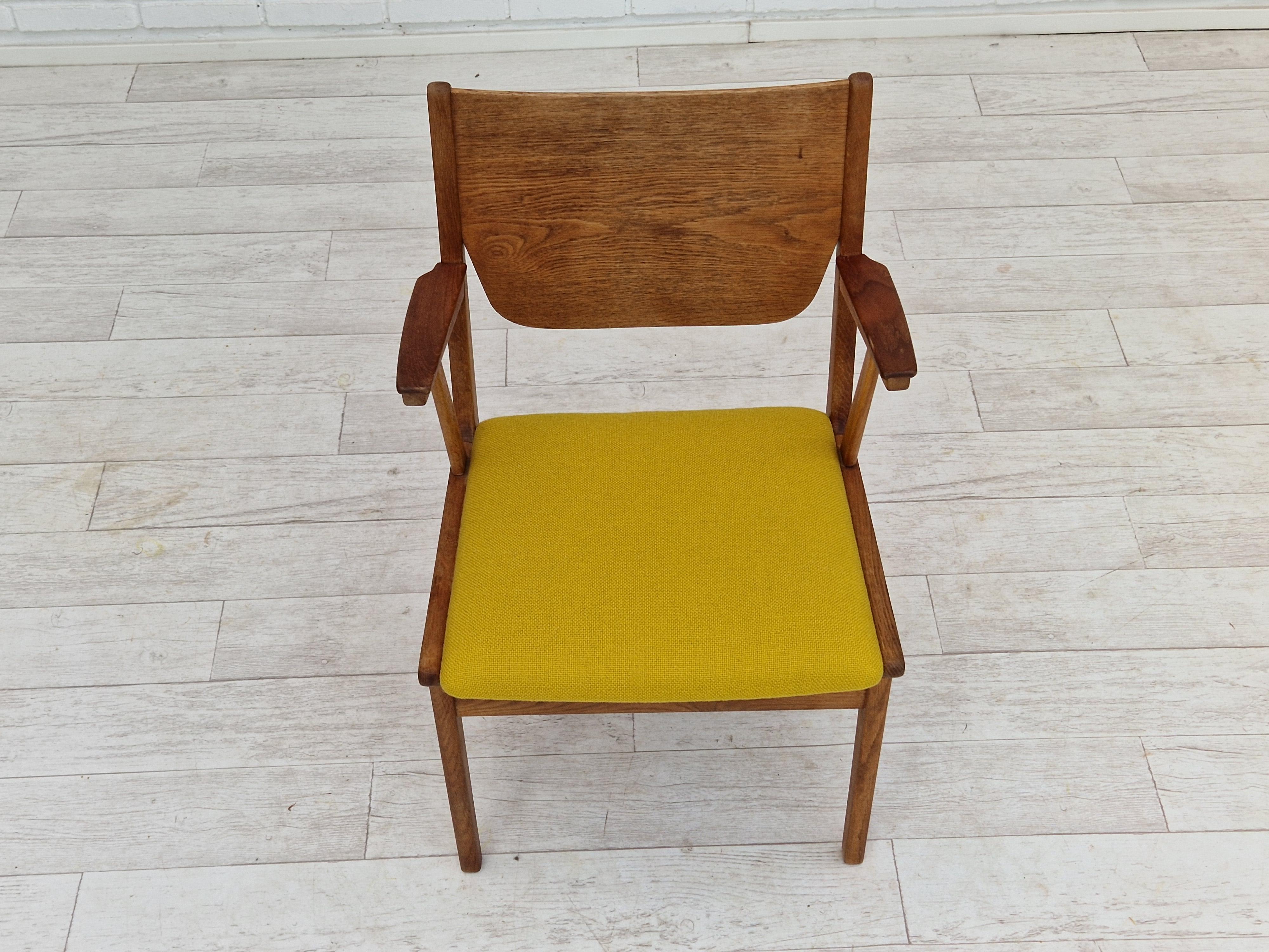 1960s, Danish Design, Restored Armchair, Kvadrat Wool, Oak Wood For Sale 4