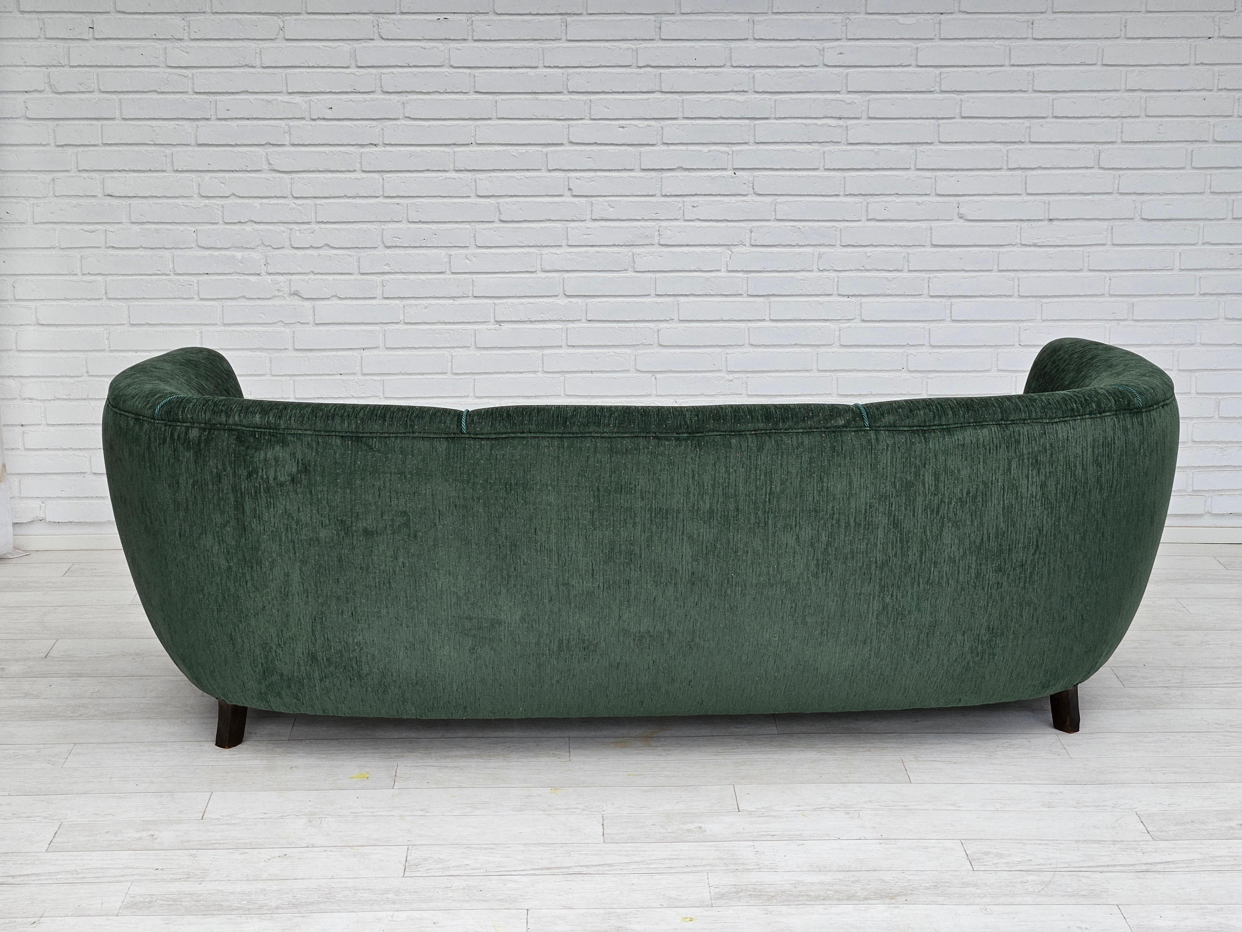 1960er Jahre, dänisches Design, neu gepolstertes 3-Sitzer-Sofa „Banana“-Sofa, Vintage-Samt, Vintage-Samt. im Angebot 5