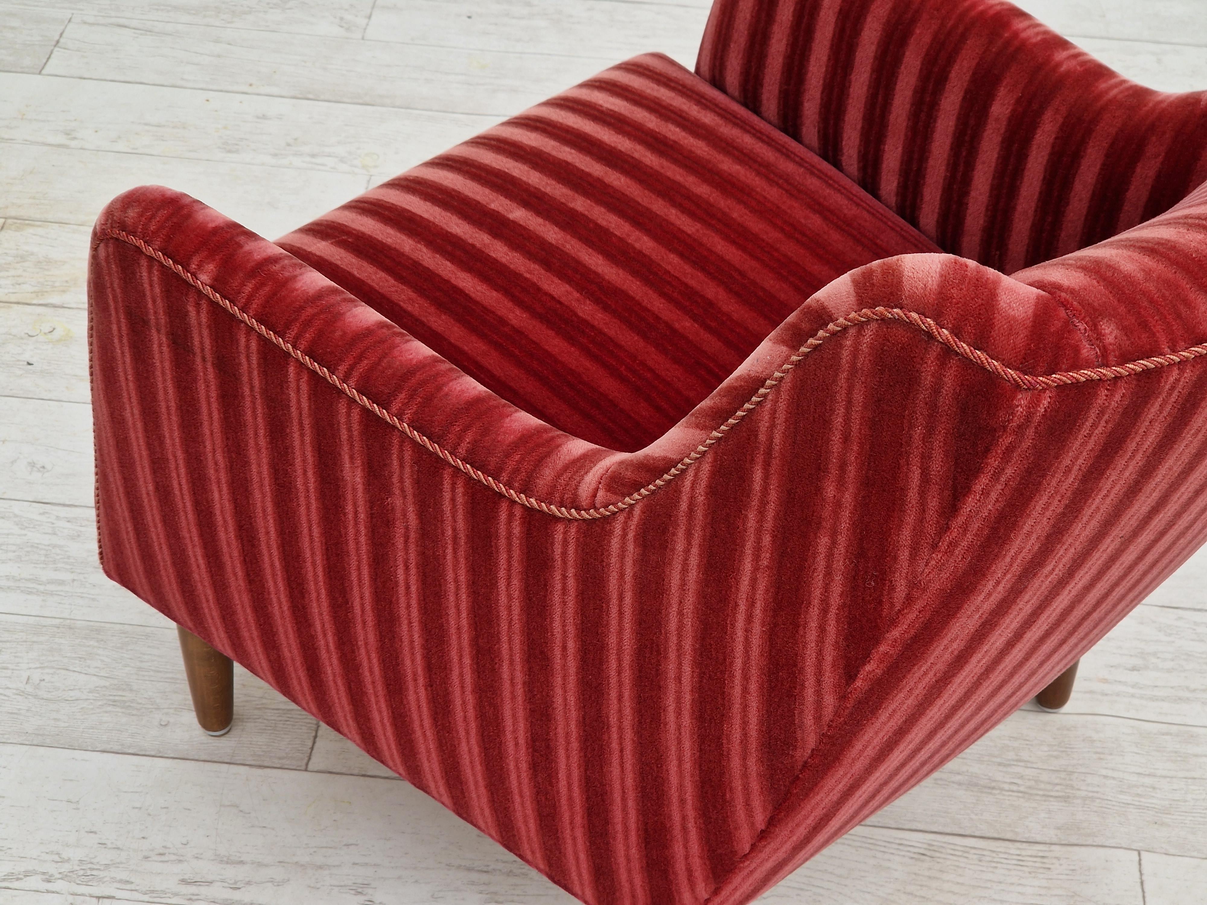 1960s, Danish Design, Set of 2 Armchairs, Velour, Original Very Good Condition For Sale 5