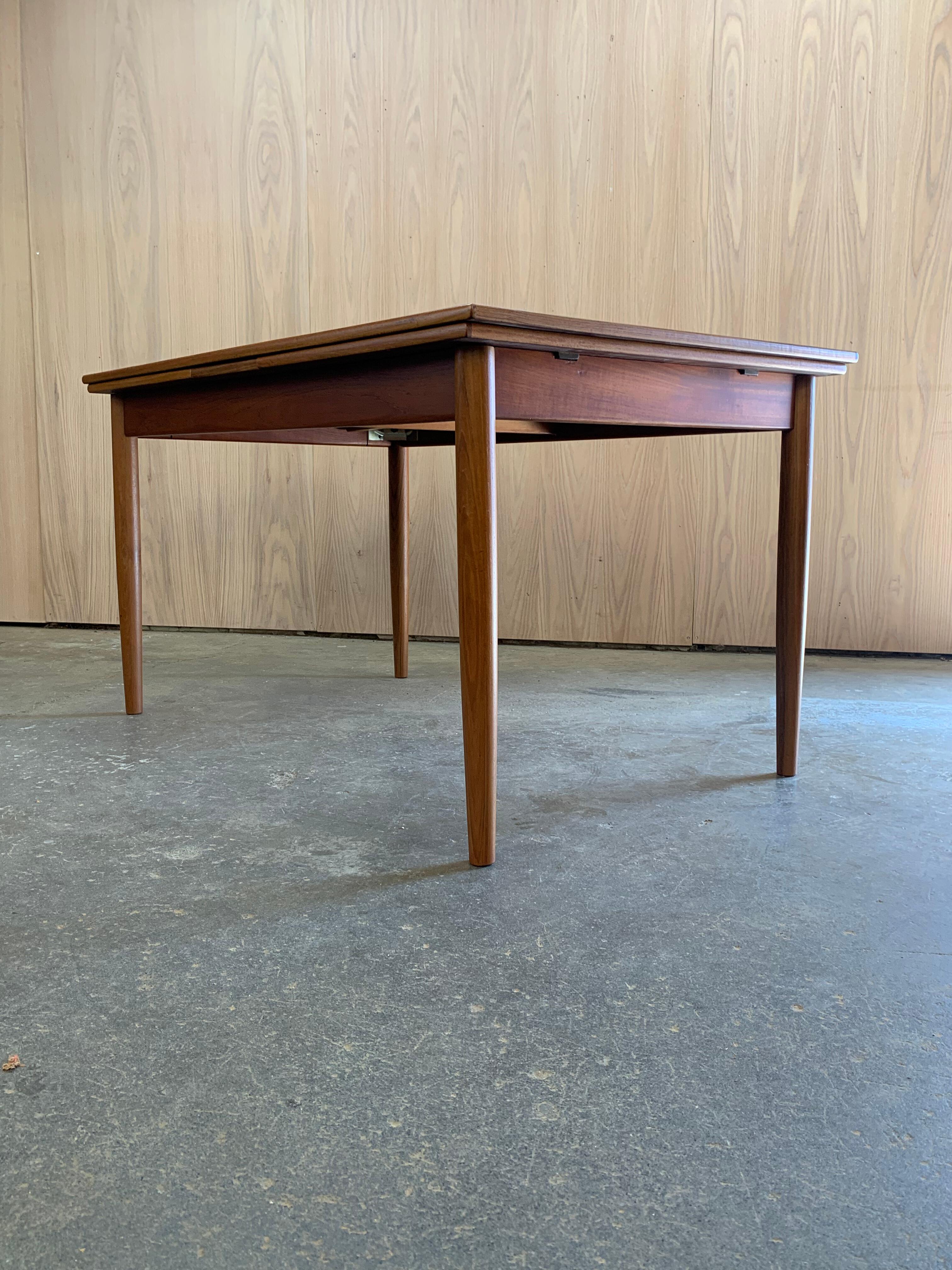 1960s Danish Draw-Leaf Dining Table For Sale 8