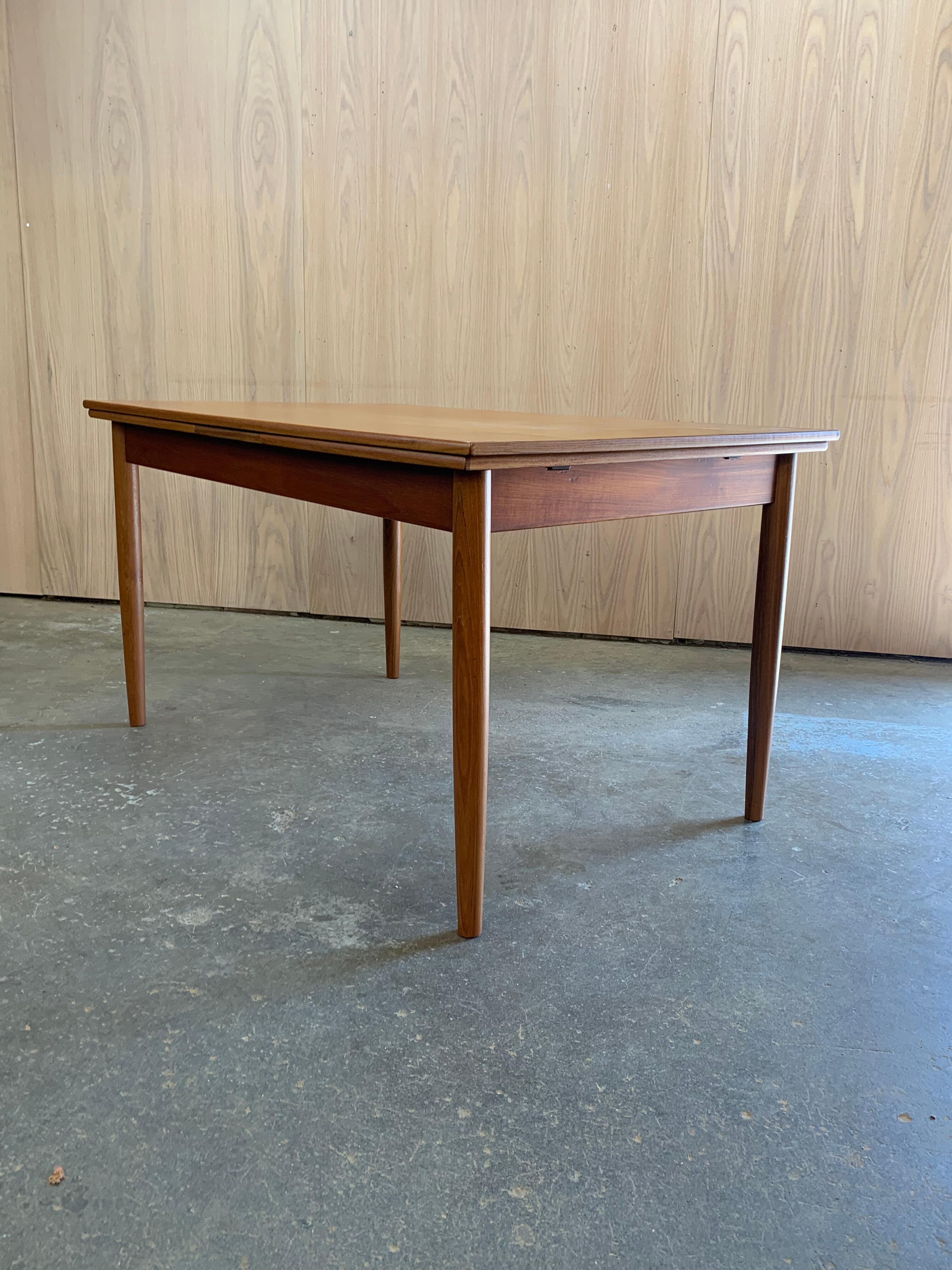1960s Danish Draw-Leaf Dining Table For Sale 9