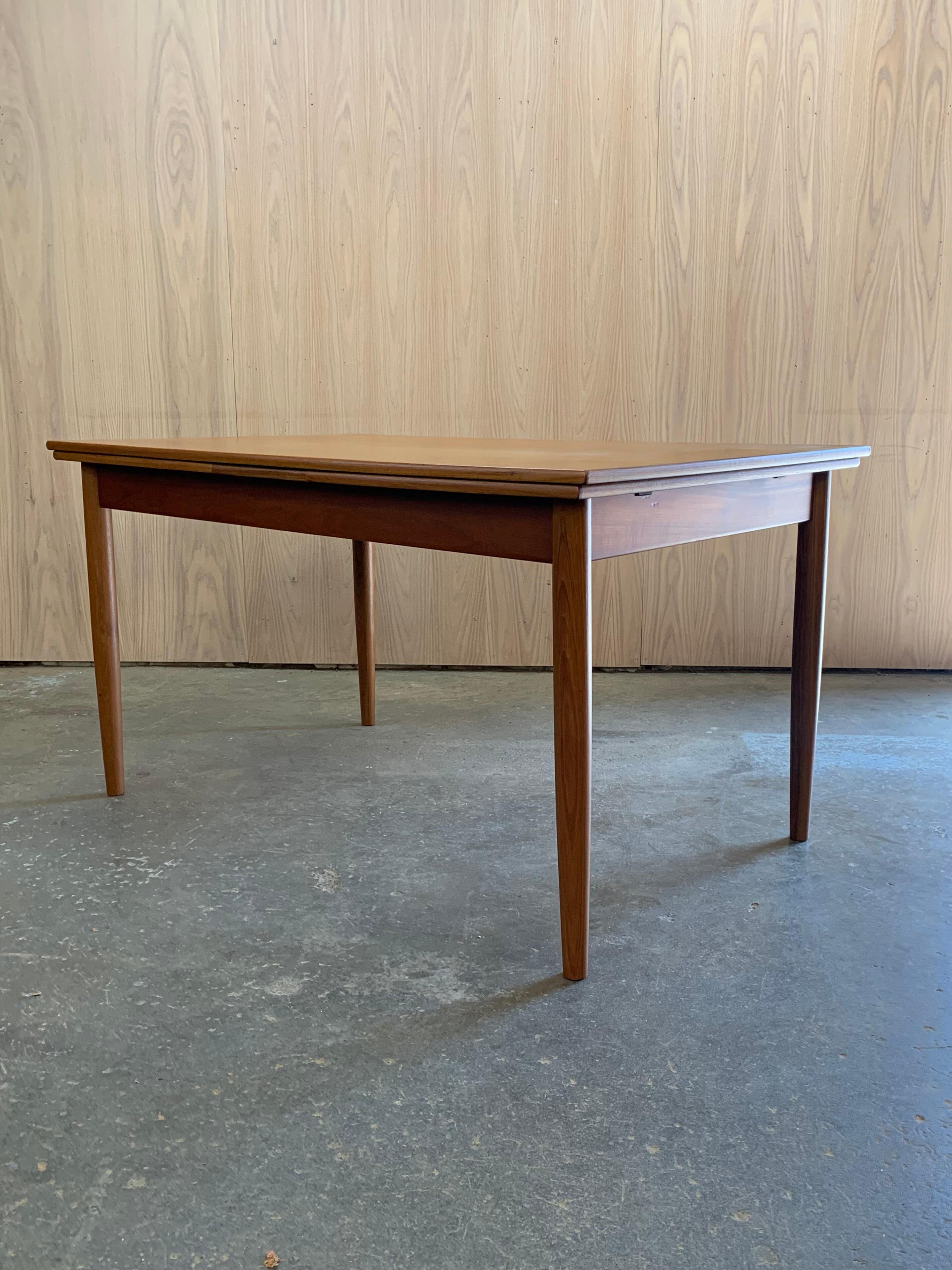 1960s Danish Draw-Leaf Dining Table For Sale 11