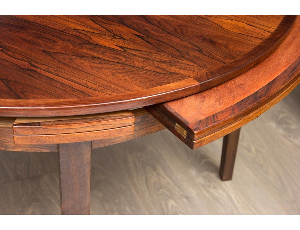 1960s Danish Dyrlund Rosewood Flip-Flap Lotus Extendable Circular Dining Table In Good Condition In London, GB