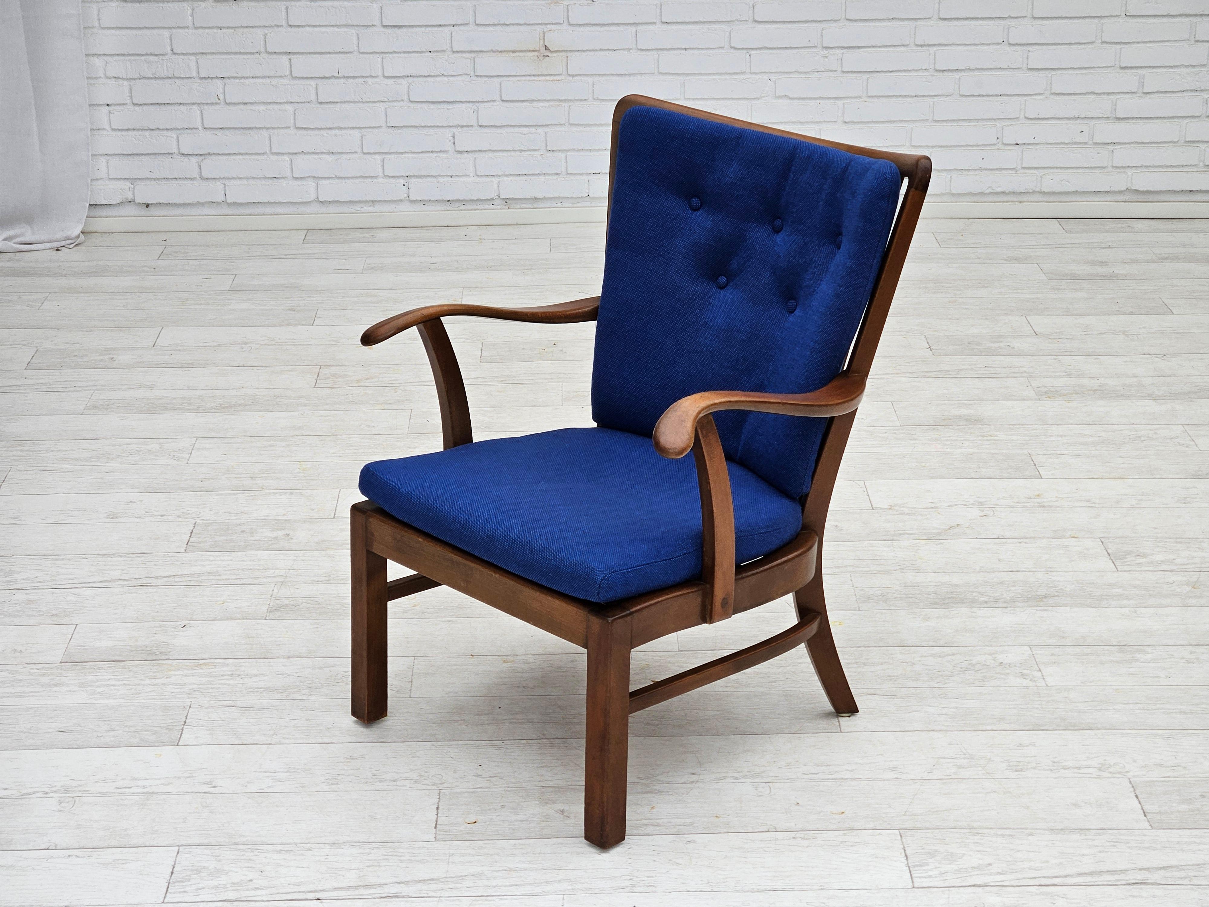 Fauteuil danois des années 1960 de Fritz Hansen, tissu en laine, bois de hêtre. en vente 3
