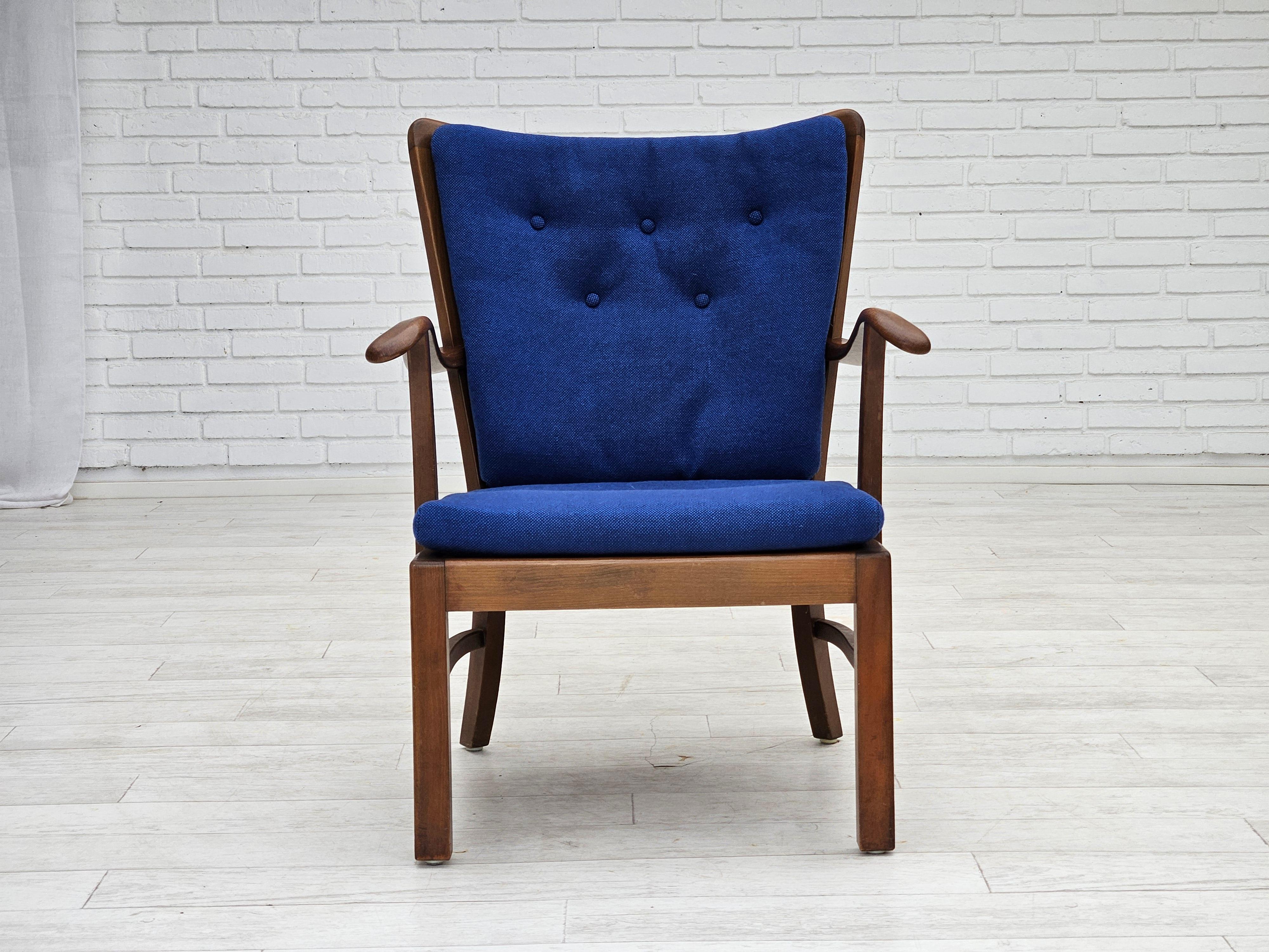 Scandinave moderne Fauteuil danois des années 1960 de Fritz Hansen, tissu en laine, bois de hêtre. en vente