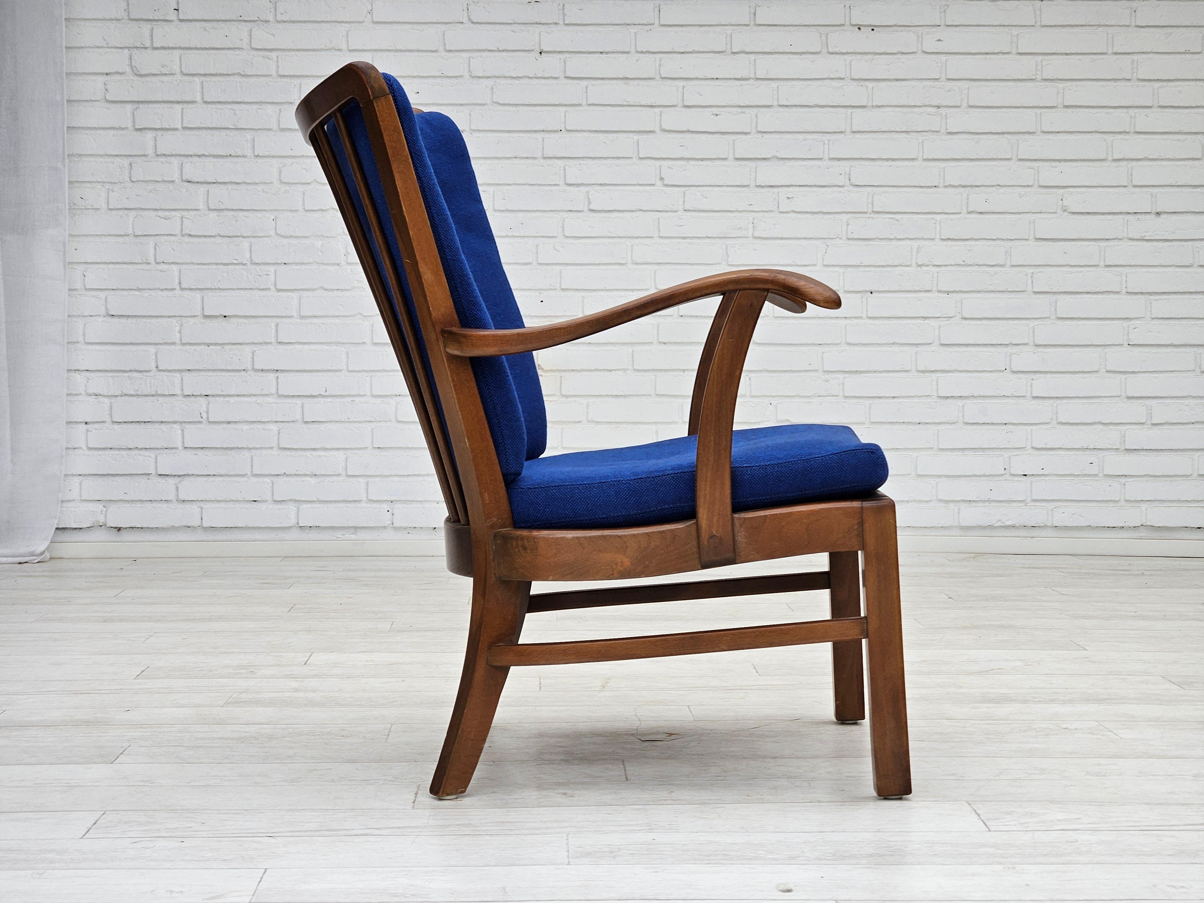Fauteuil danois des années 1960 de Fritz Hansen, tissu en laine, bois de hêtre. Bon état - En vente à Tarm, 82