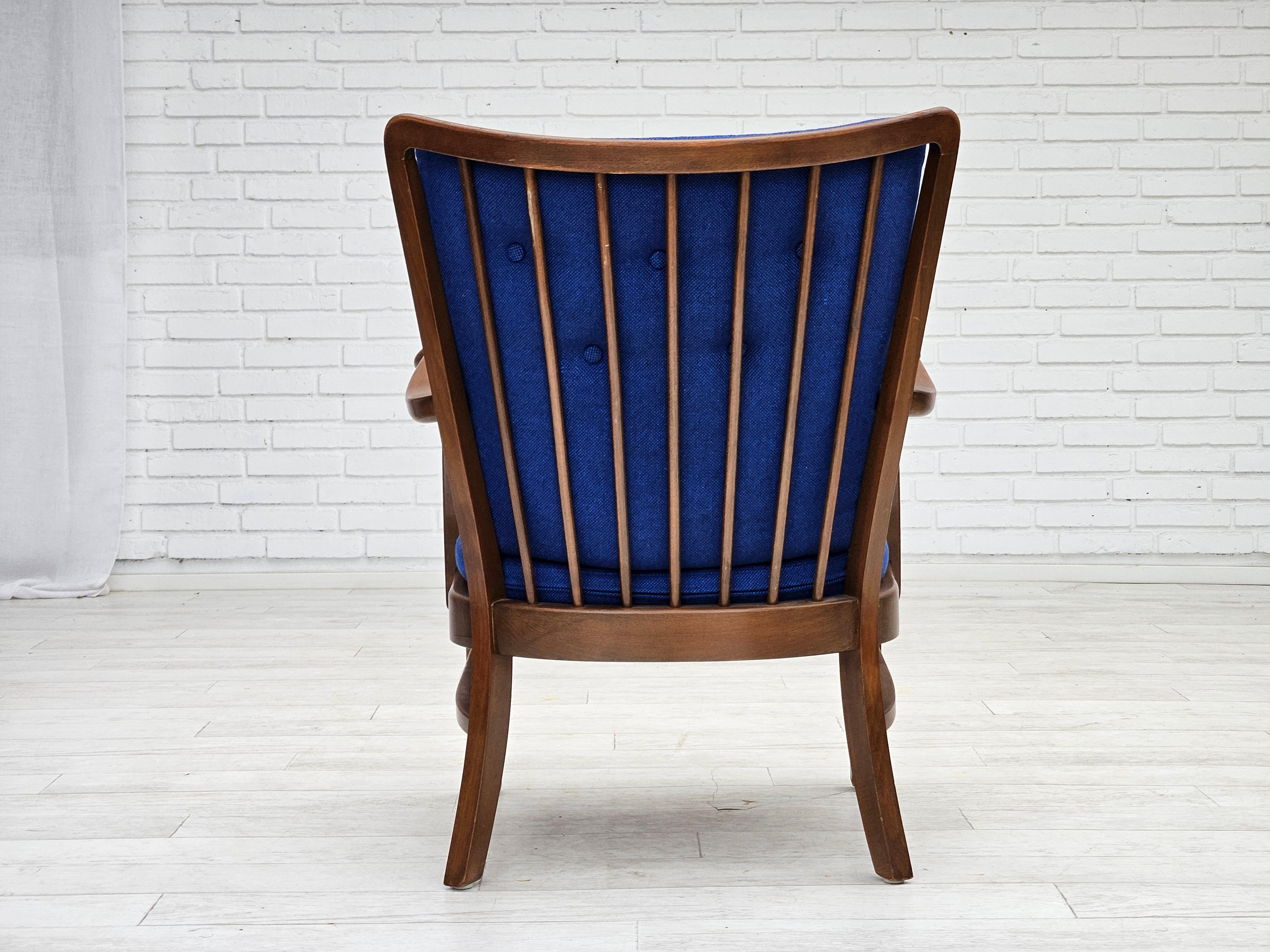 Laine Fauteuil danois des années 1960 de Fritz Hansen, tissu en laine, bois de hêtre. en vente