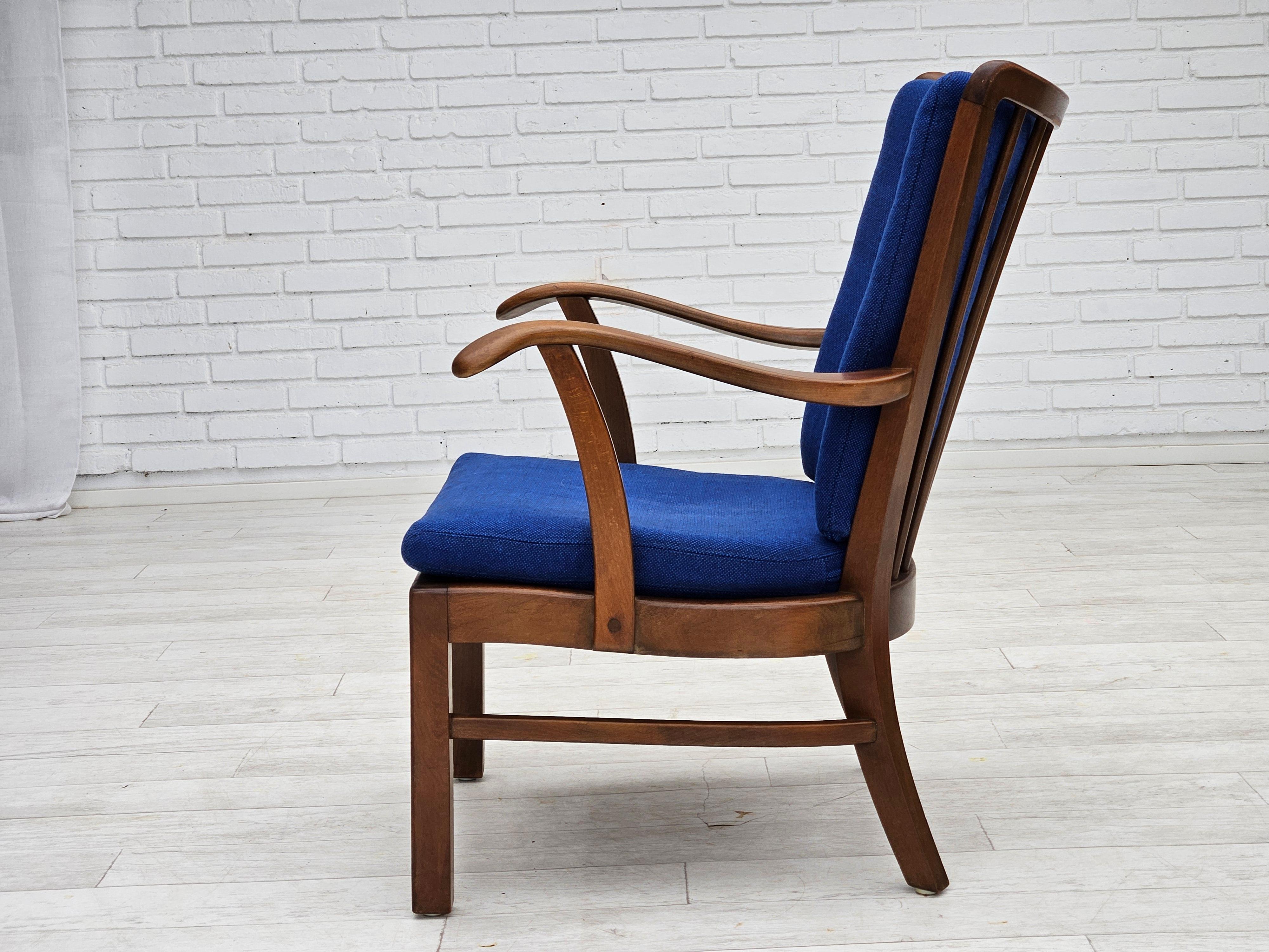 Fauteuil danois des années 1960 de Fritz Hansen, tissu en laine, bois de hêtre. en vente 2