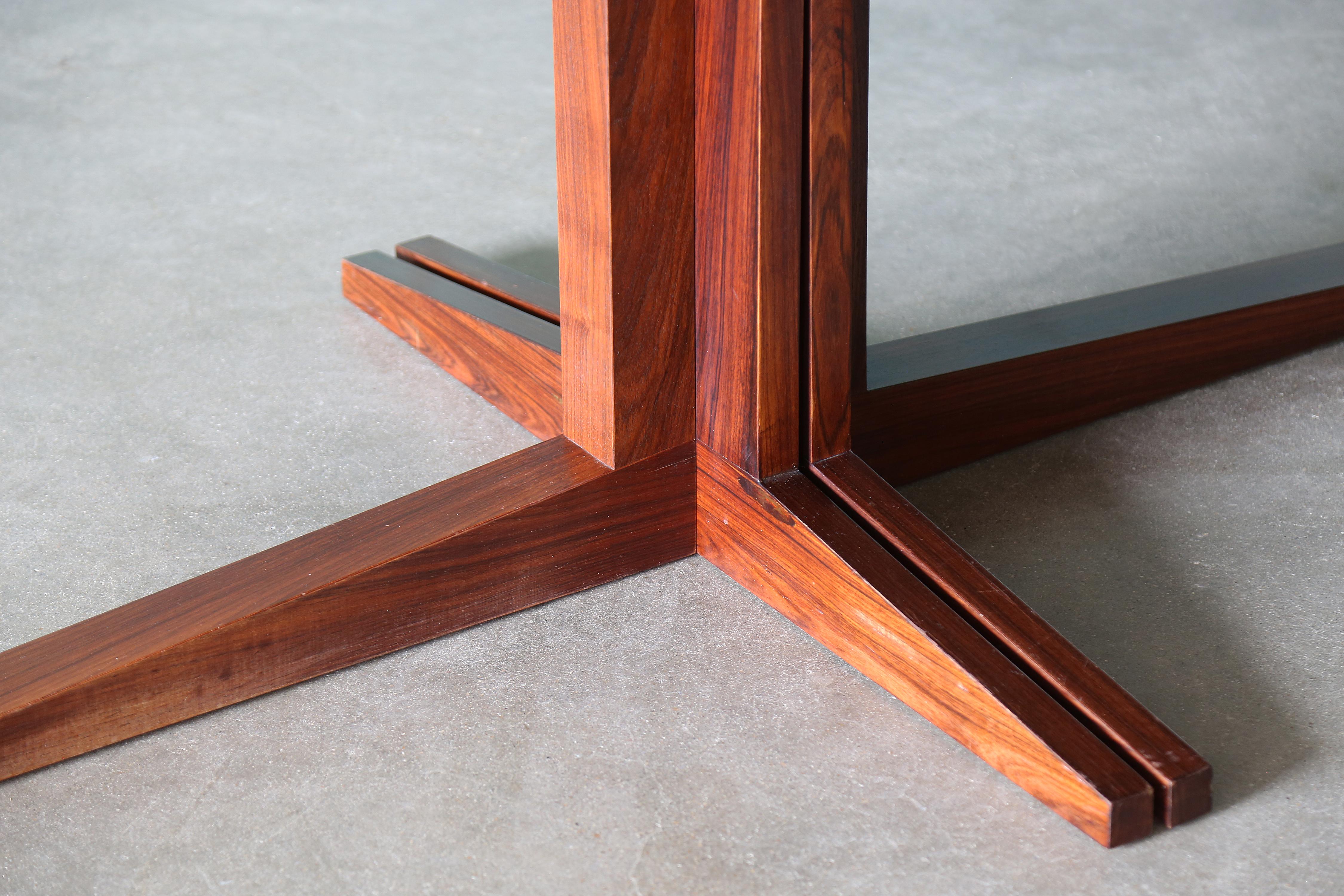 1960s Danish Extendable Rosewood Dining Table John Mortensen for Heltborg Møbler For Sale 1