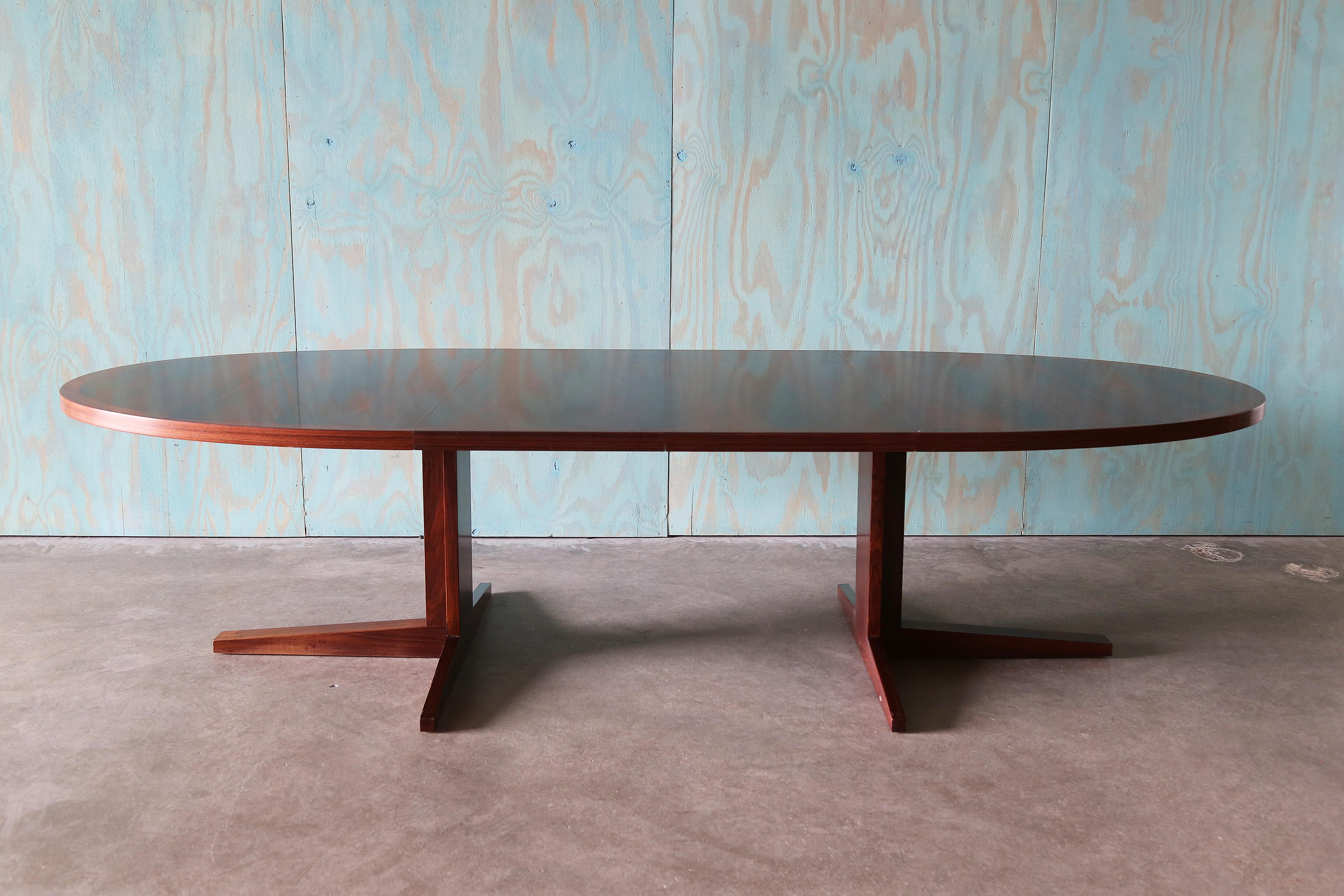 1960s Danish Extendable Rosewood Dining Table John Mortensen for Heltborg Møbler For Sale 2