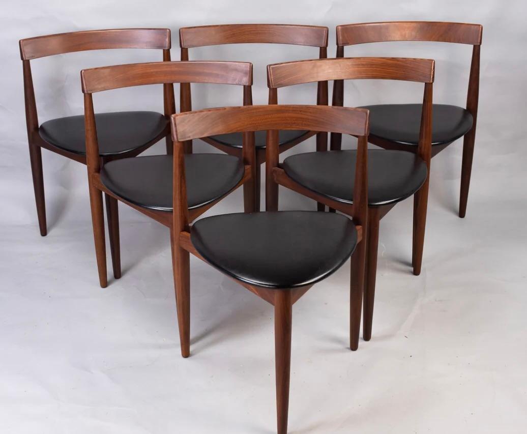 Mid-Century Modern 1960s Danish extendable  table and 6x chairs by Hans Olsen for Frem Rouge For Sale