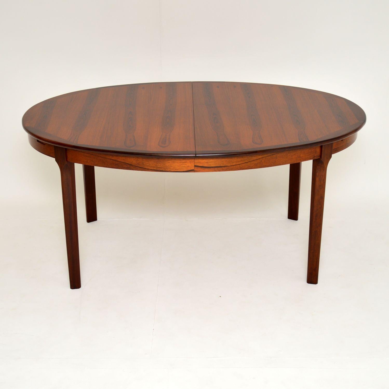 1960s Danish Extending Dining Table In Good Condition In London, GB