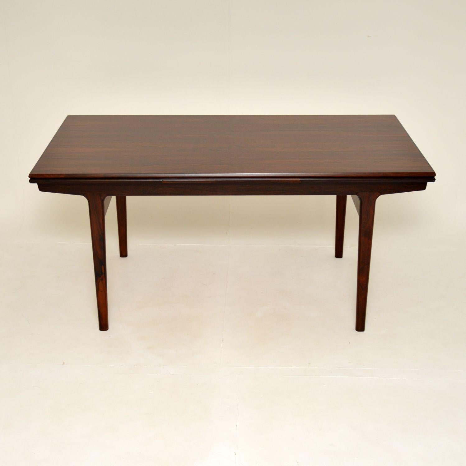 1960's Danish Extending Dining Table In Good Condition In London, GB