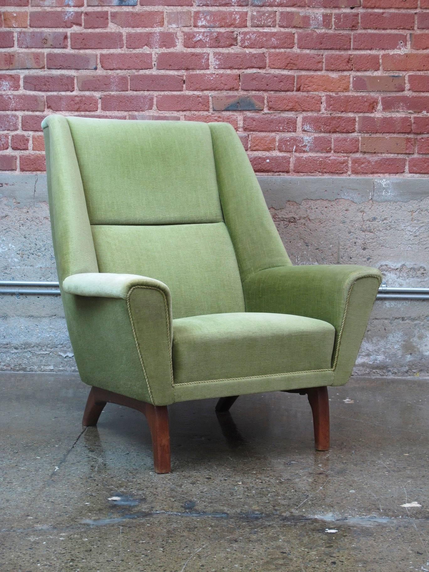 Scandinavian midcentury upholstered lounge chair upholstered in the original green mohair fabric over a solid wood frame with inner spring seat.
Measure: Seat interior depth 20.35 x width 26.25.

 