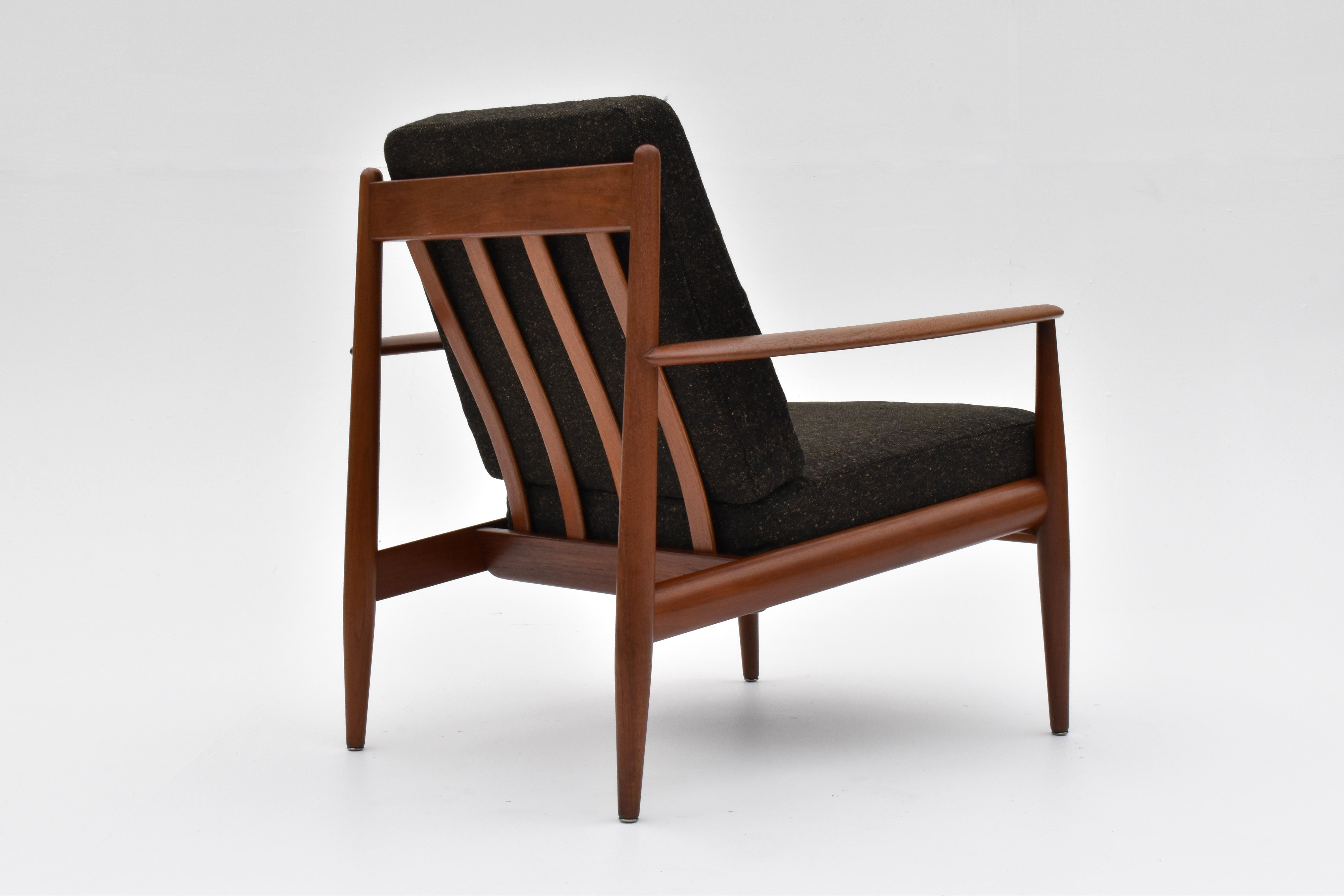 Fauteuil de salon danois Grete Jalk modèle 118 en teck des années 1960 pour France & Son en vente 3