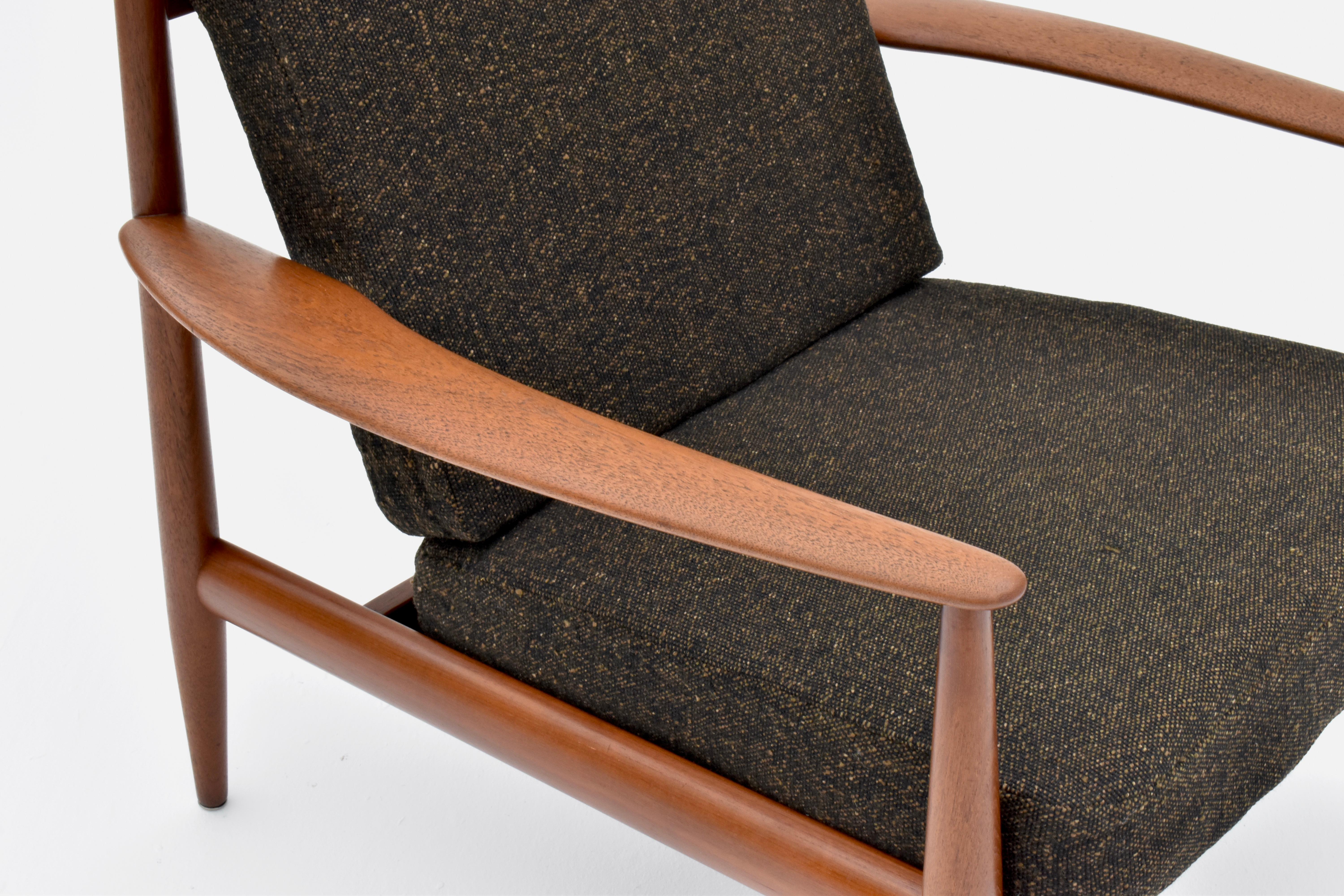 Fauteuil de salon danois Grete Jalk modèle 118 en teck des années 1960 pour France & Son en vente 6