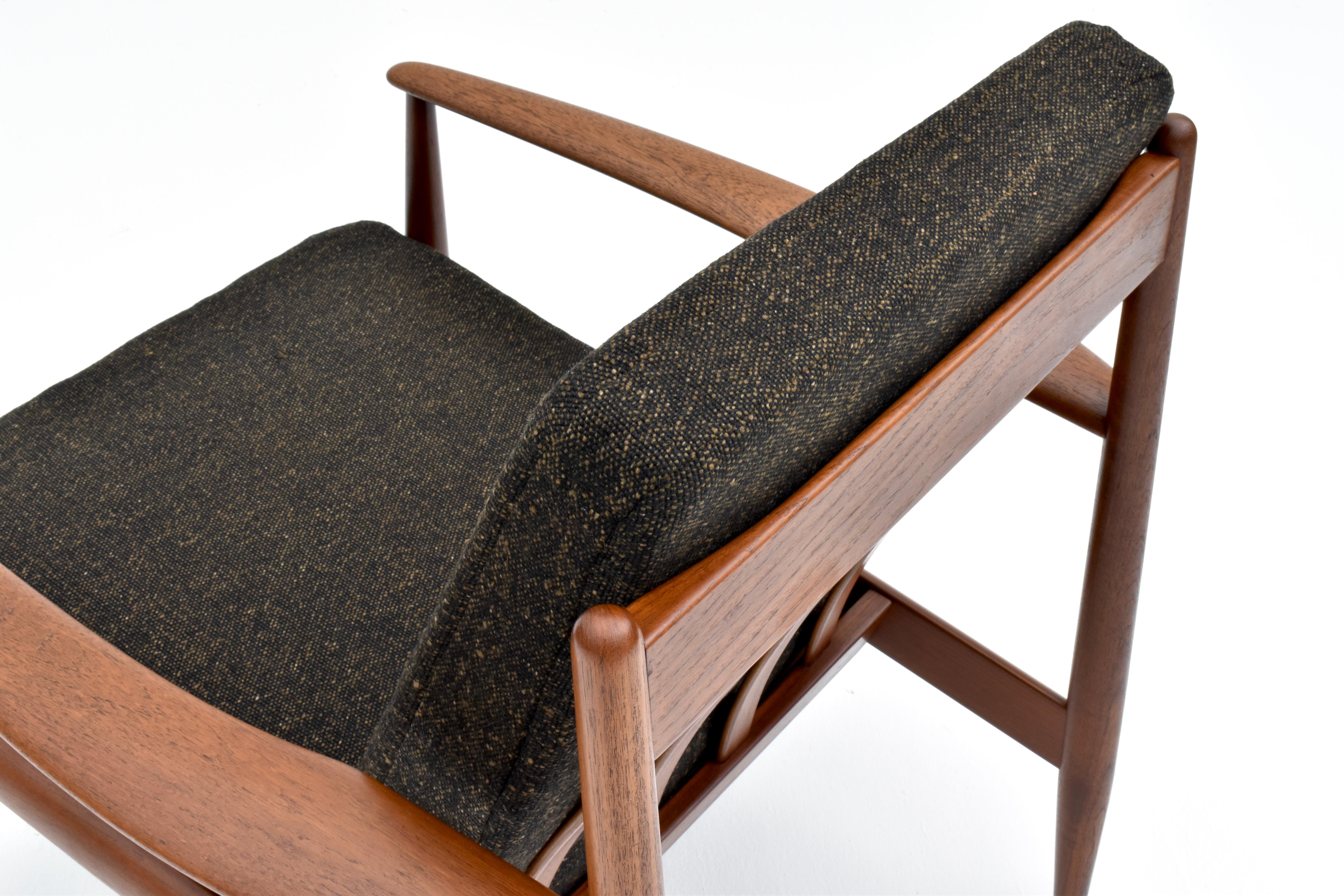 Milieu du XXe siècle Fauteuil de salon danois Grete Jalk modèle 118 en teck des années 1960 pour France & Son en vente