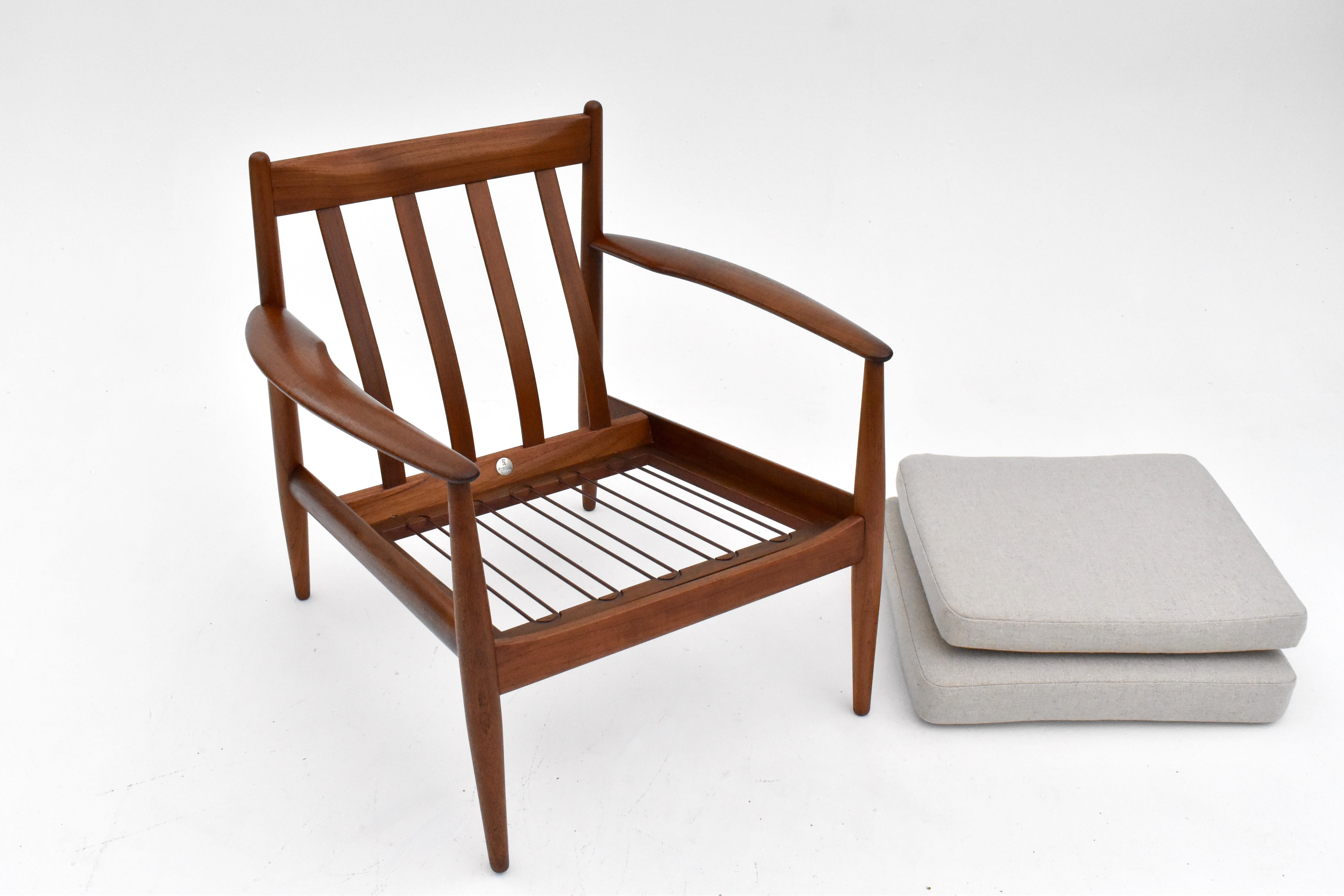 Chaise longue danoise en teck Grete Jalk des années 1960 pour France & Son en vente 6