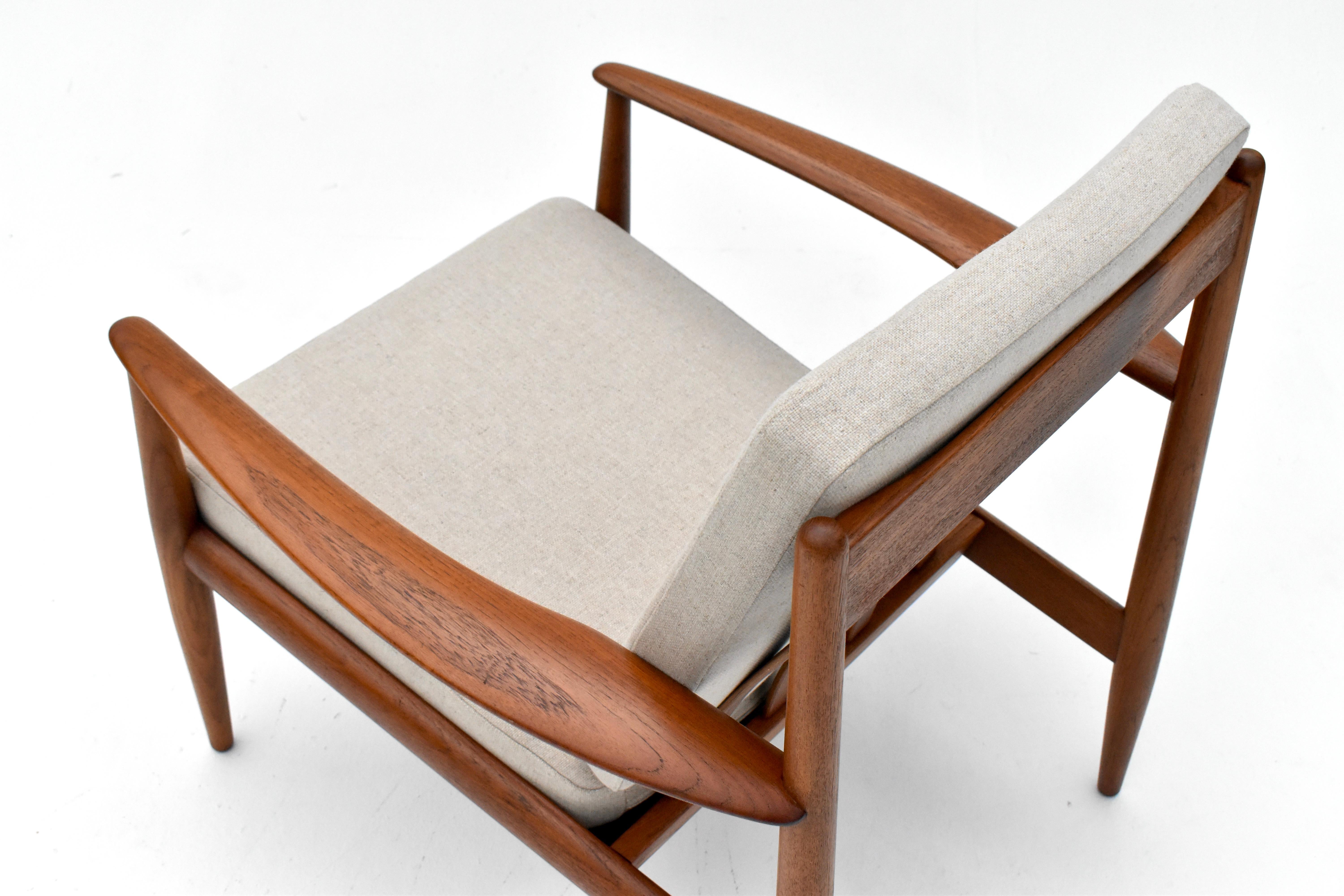 Milieu du XXe siècle Chaise longue danoise en teck Grete Jalk des années 1960 pour France & Son en vente