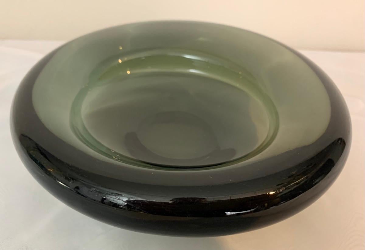 1960s Danish Grey Glass Handmade Bowl by Per Lütken for Holmegaard. No 16039 For Sale 4