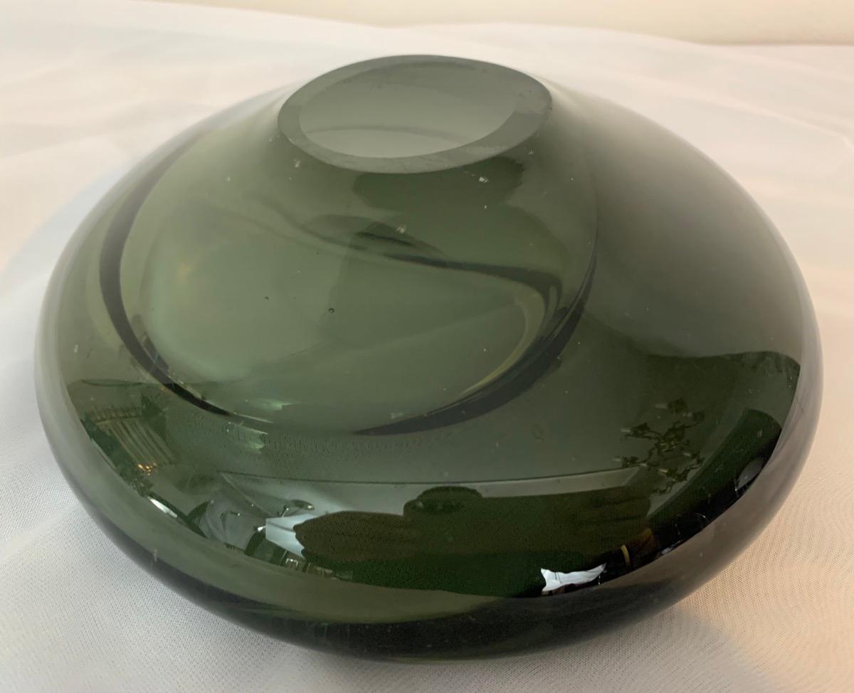 1960s Danish Grey Glass Handmade Bowl by Per Lütken for Holmegaard. No 16039 For Sale 7