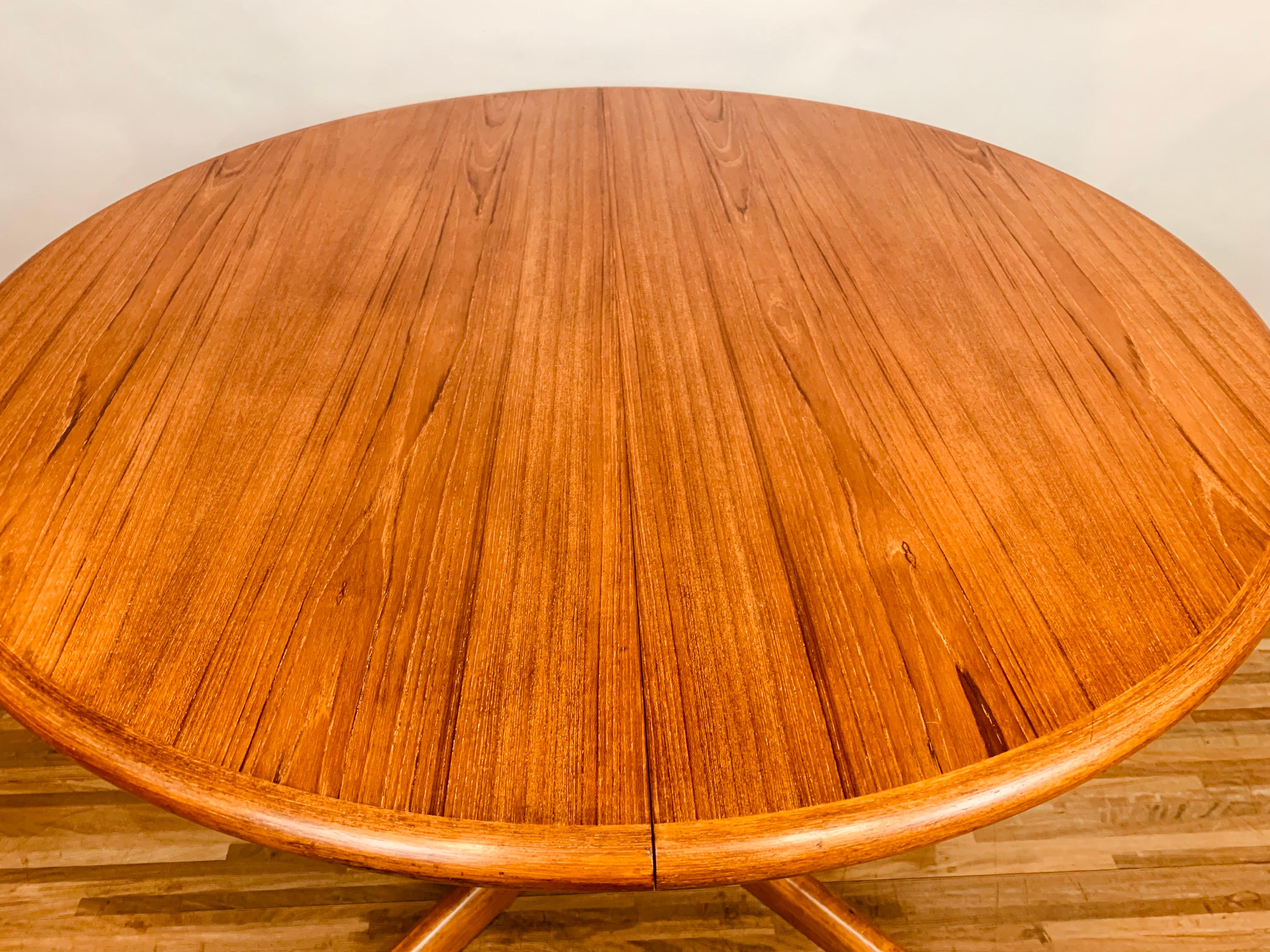 1960s Danish Gudme Møblefabrik Teak Extendable One Leaf Pedestal Dining Table 5